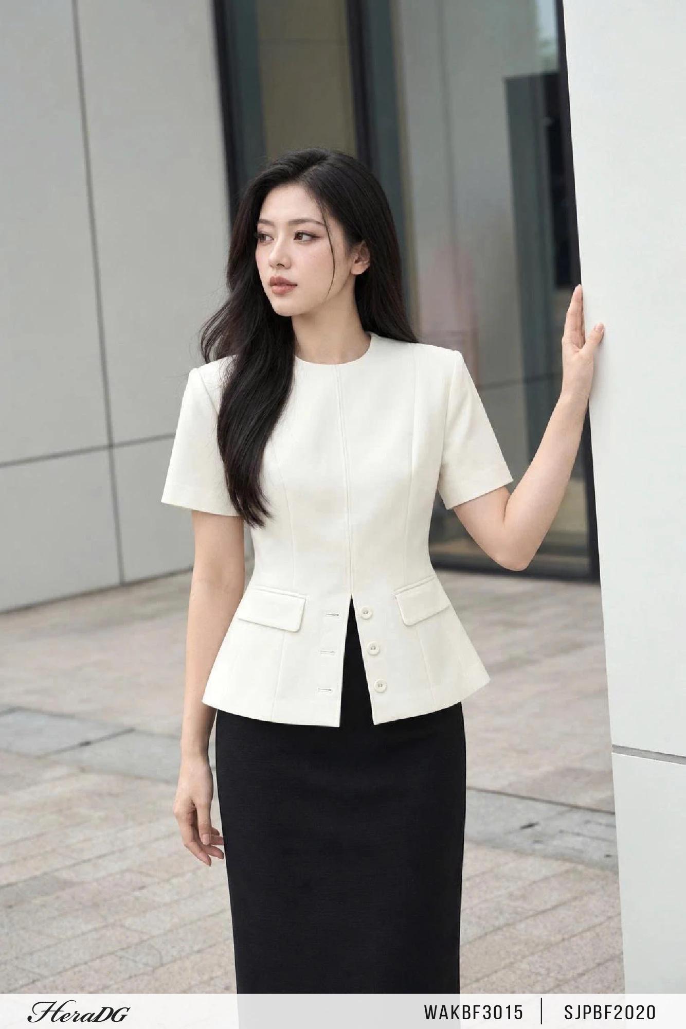 Áo ký giả gấu xẻ V