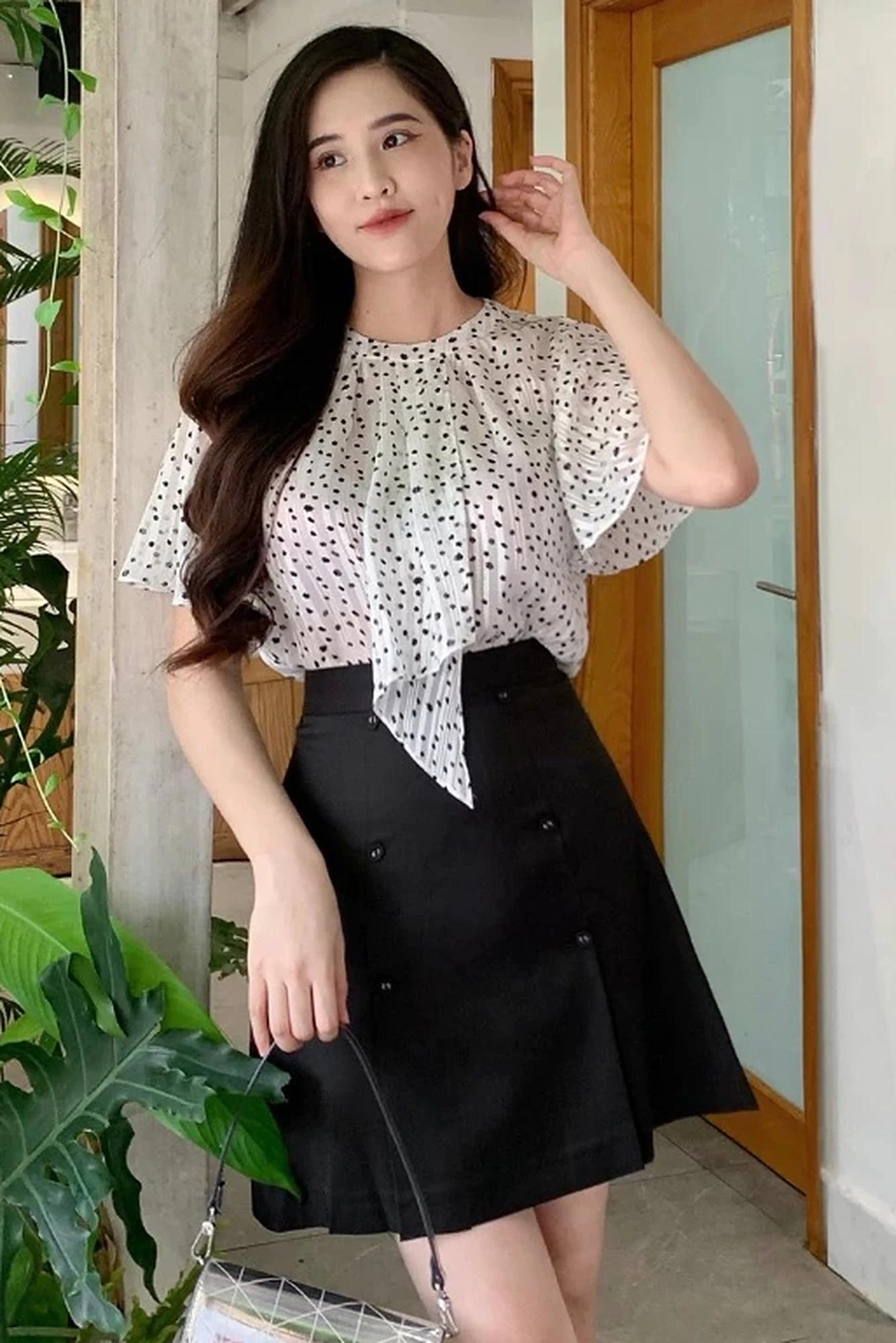 Chân váy A có lót quần thiết kế xếp ly khuy bọc trẻ trung – ảnh 3