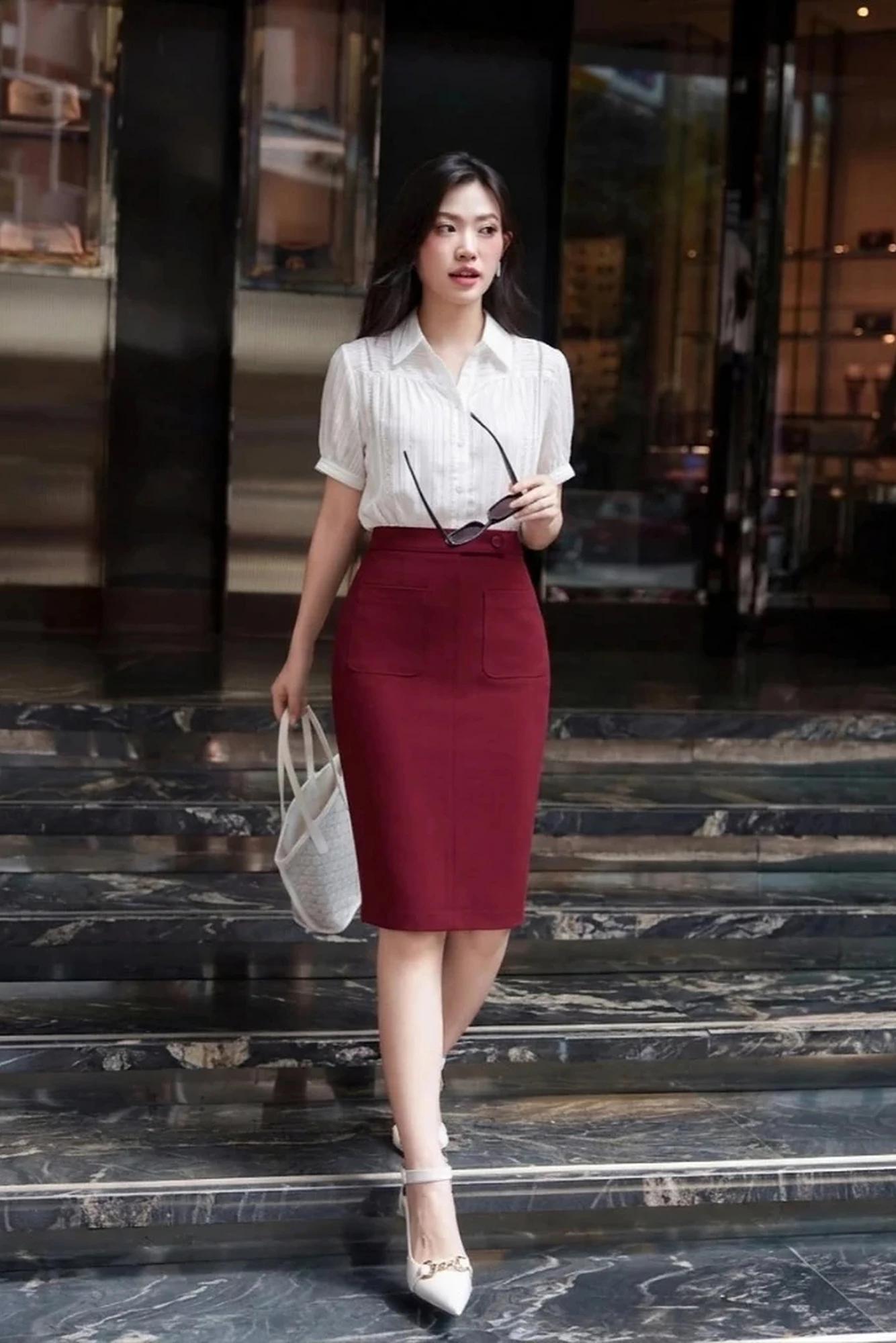 Chân váy ôm công sở HeraDG thiết kế túi ốp diễu chỉ dọc thân giúp lên dáng thon gọn, chất liệu Tuytsi cao cấp SJPBC6020