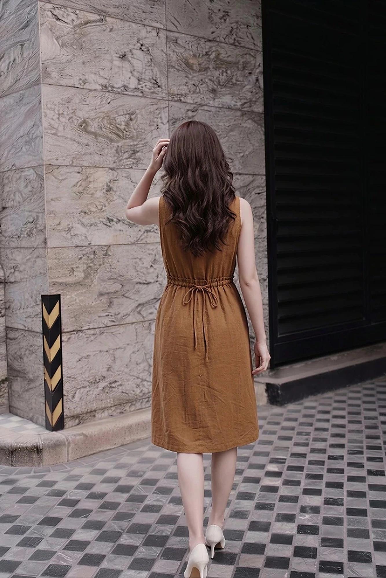 Đầm Suông Công Sở Nữ Thiết Kế Cổ Đức, Chun Eo – ảnh 2