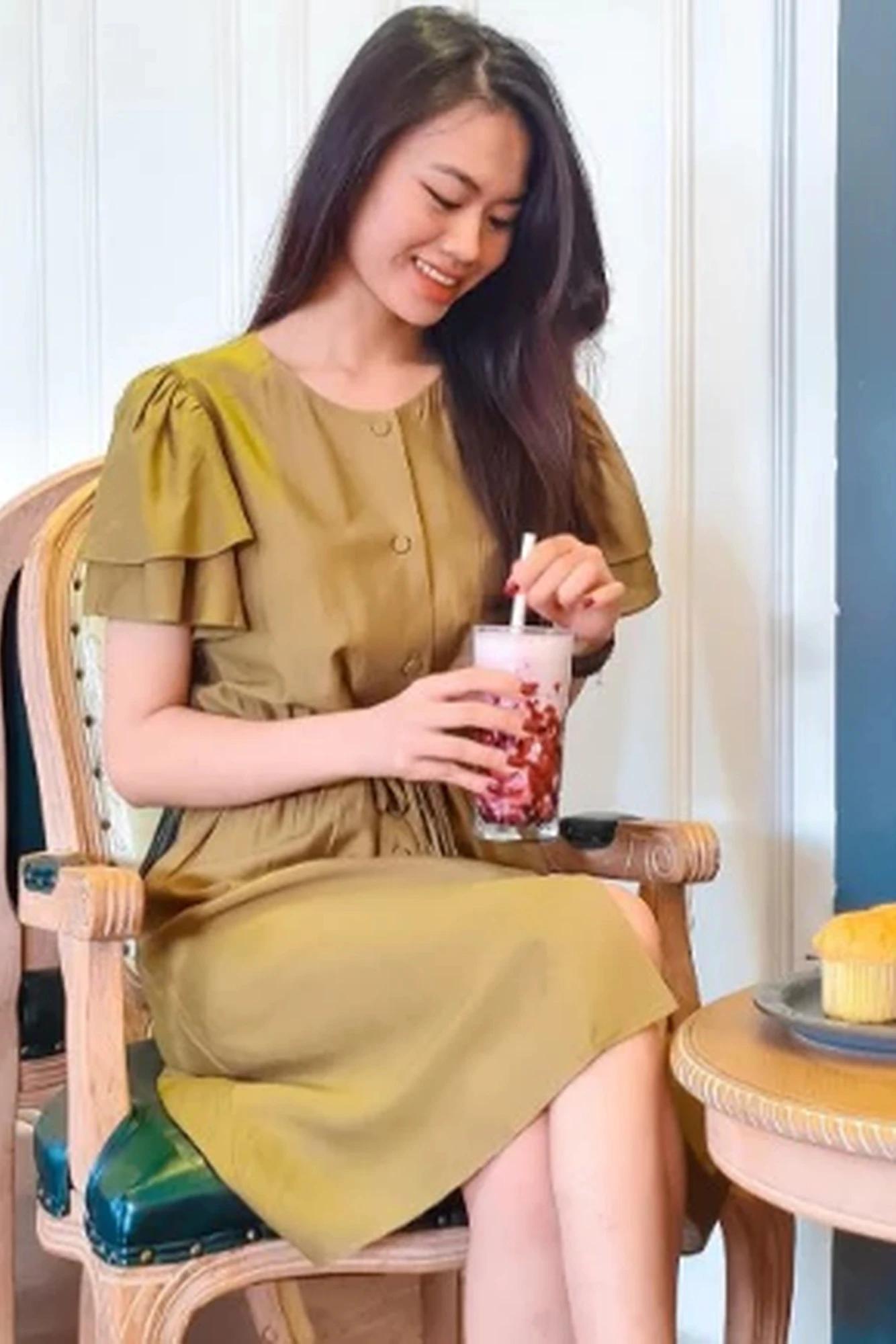 Đầm Xòe Tay Hai Tầng Thiết Kế Buộc Dây Eo Tôn Dáng – ảnh 3