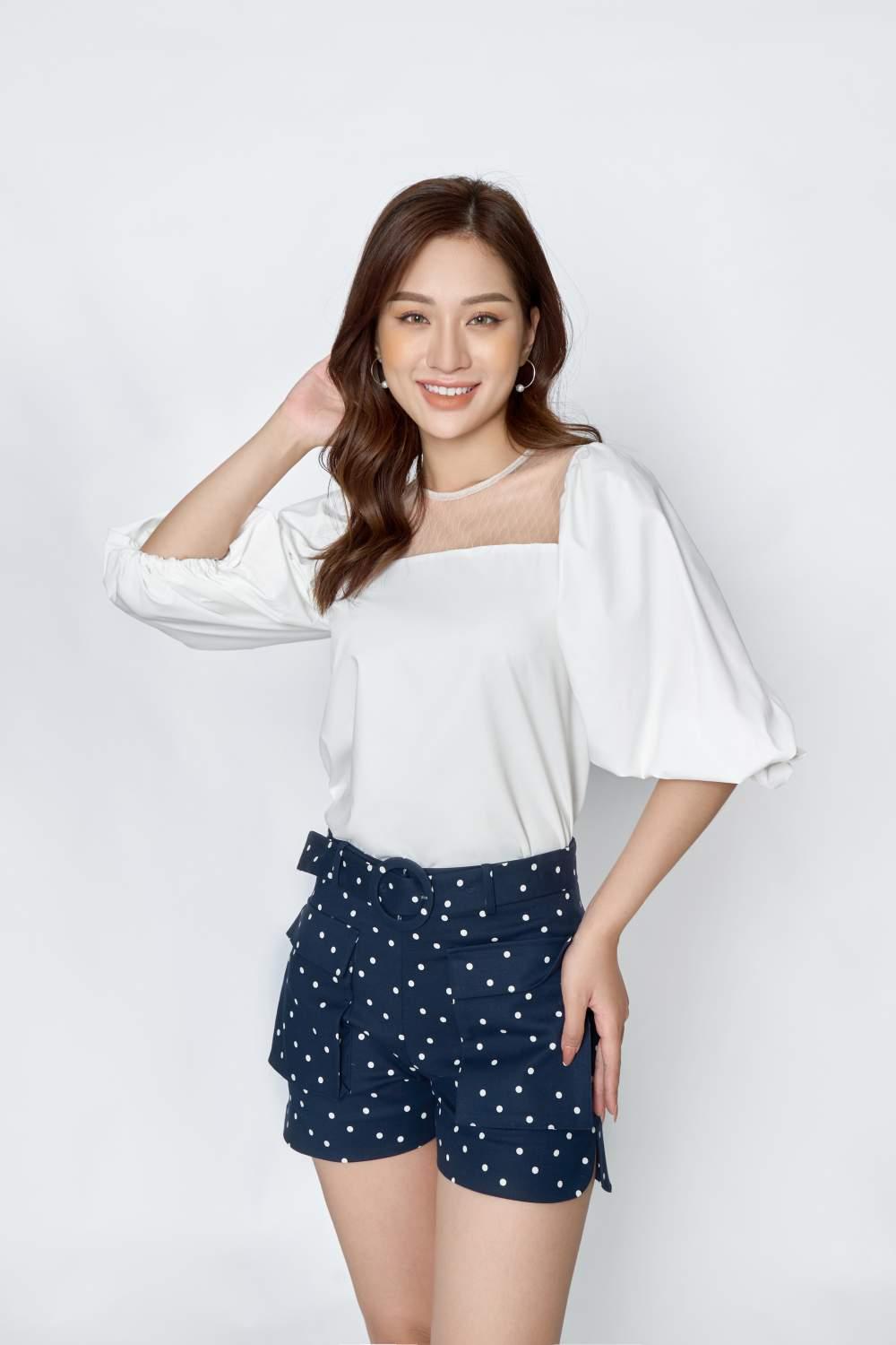Áo tay bồng ren cổ