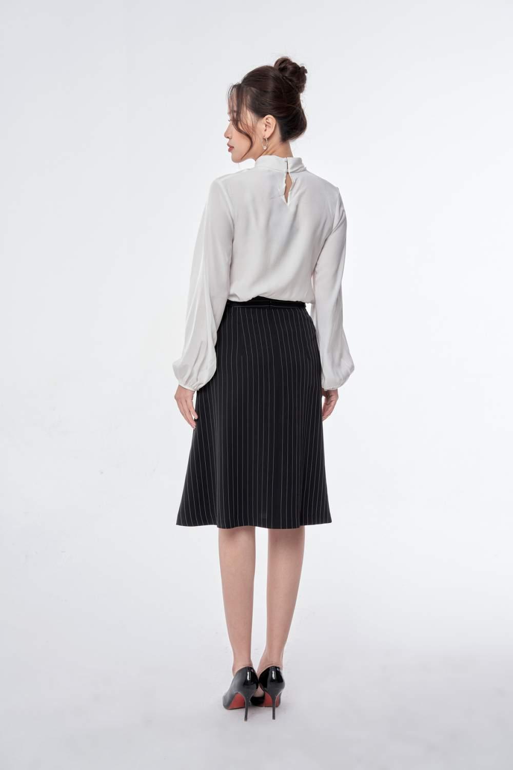 Áo kiểu cổ xoắn