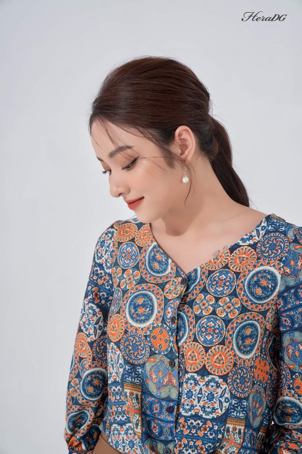 Áo lụa cát lửng buộc nơ eo