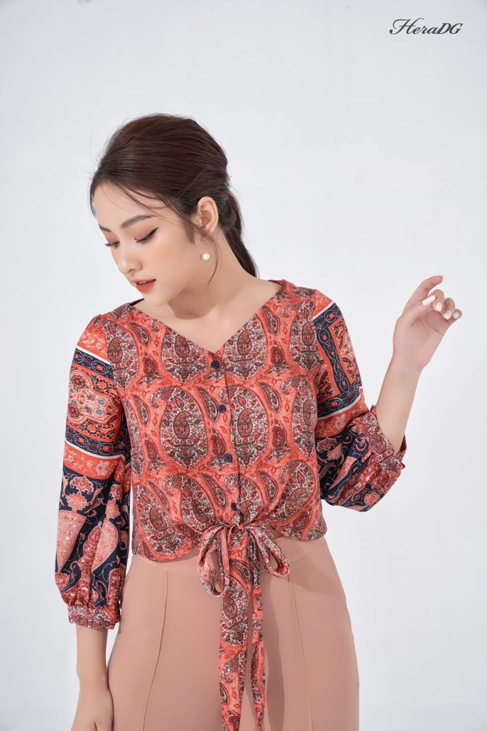 Áo lụa cát lửng buộc nơ eo