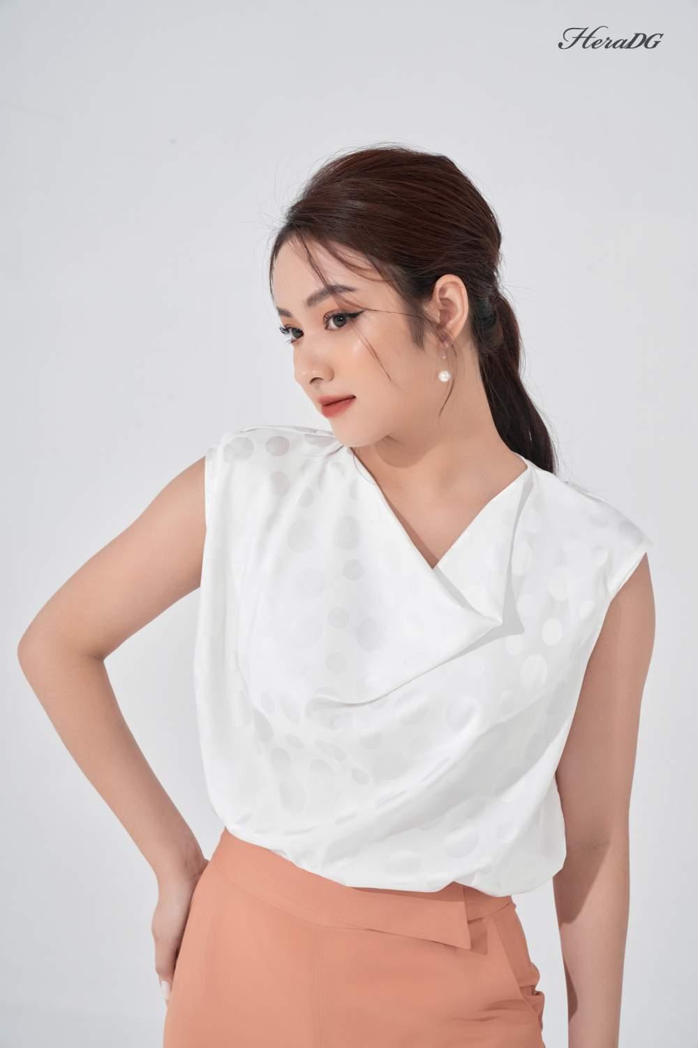 Áo lụa cổ đổ sát nách