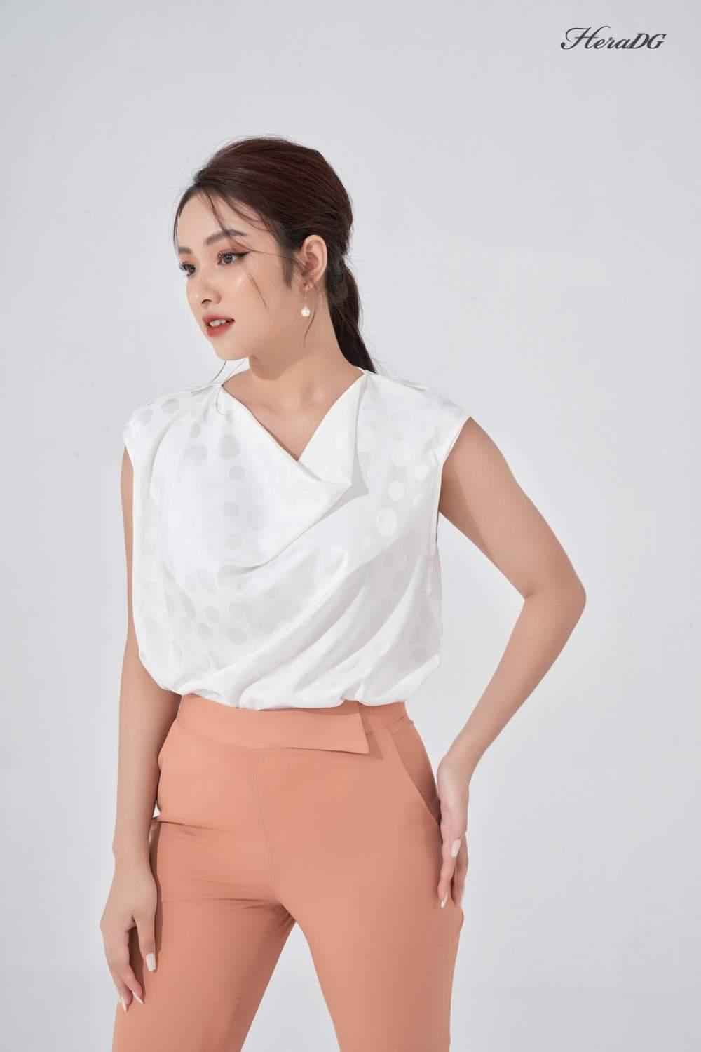 Áo lụa cổ đổ sát nách