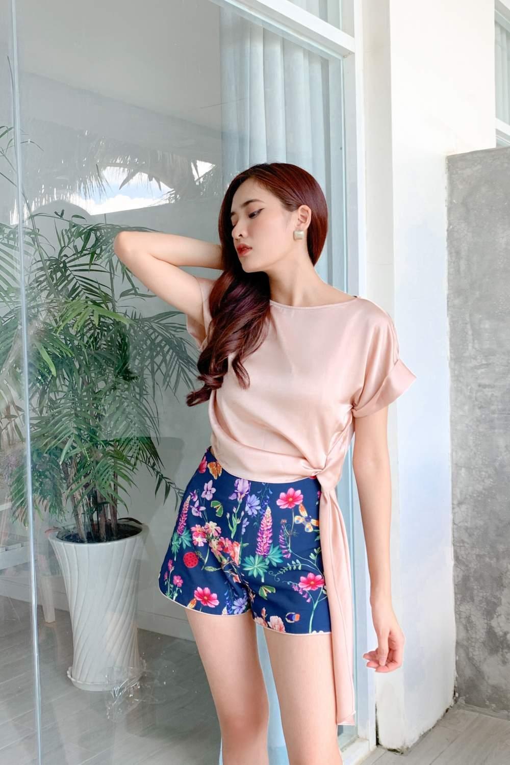 Áo kiểu tà lệch