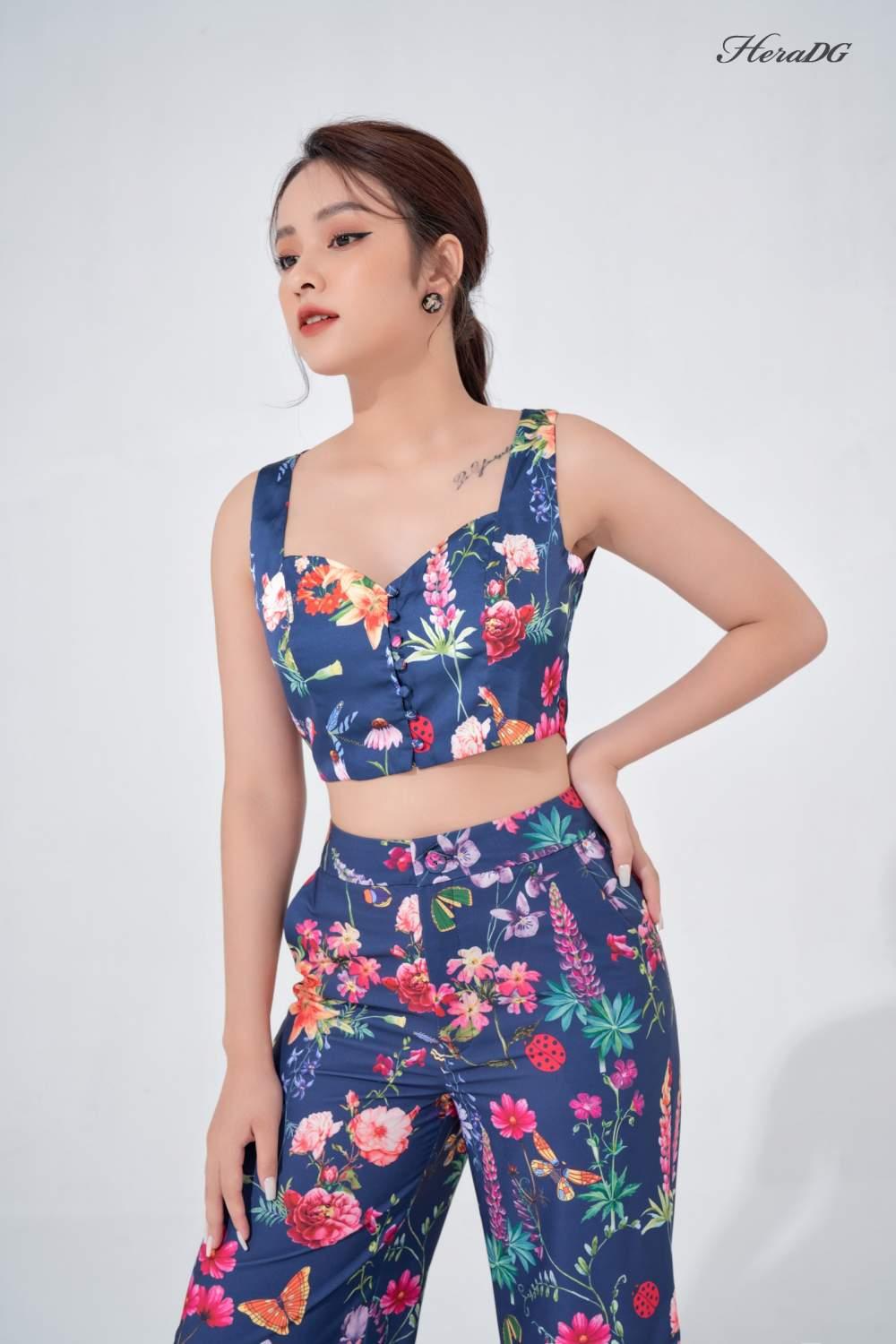 Áo croptop cài cúc trước