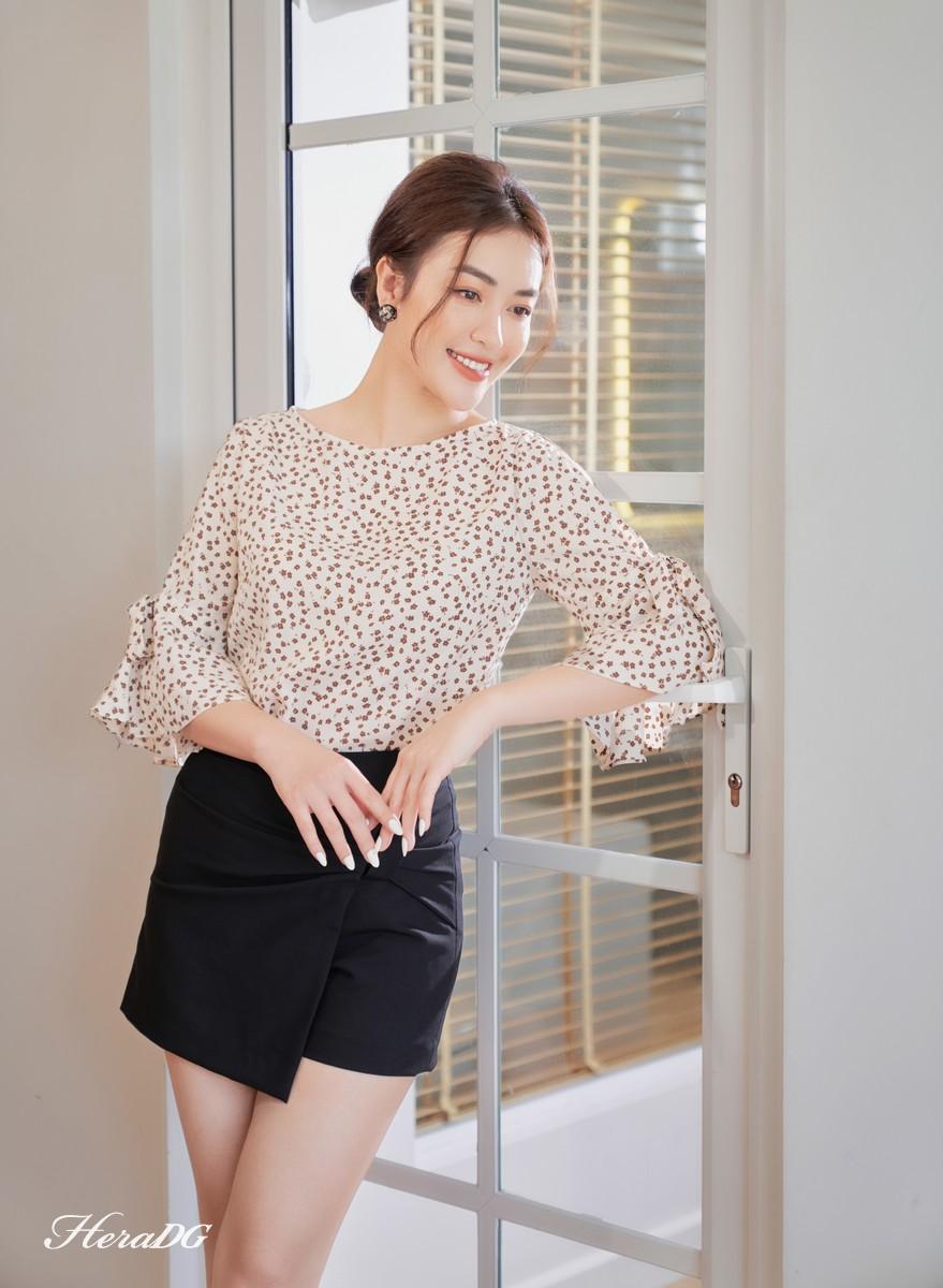 Áo lụa cát cổ thuyền buộc nơ tay