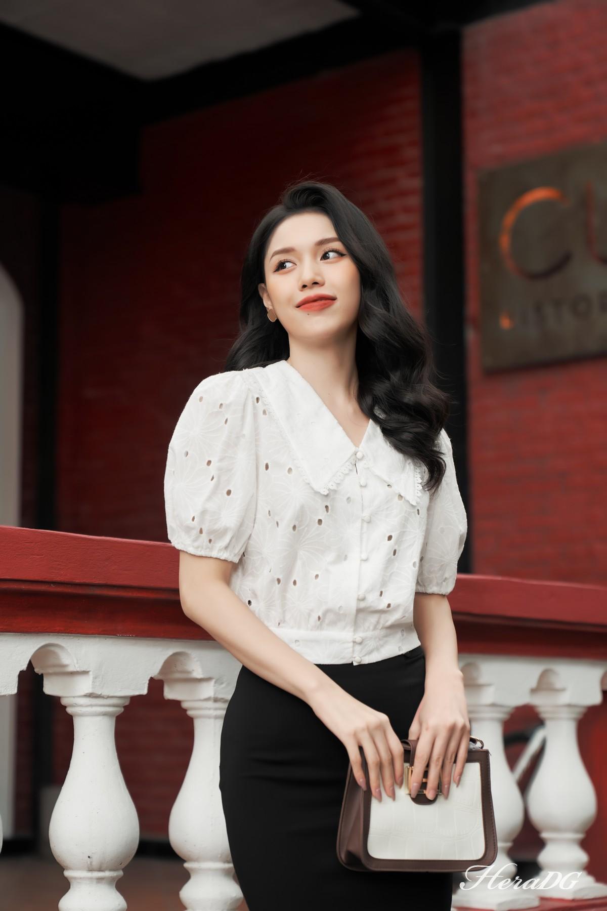 Áo kiểu thêu cổ V