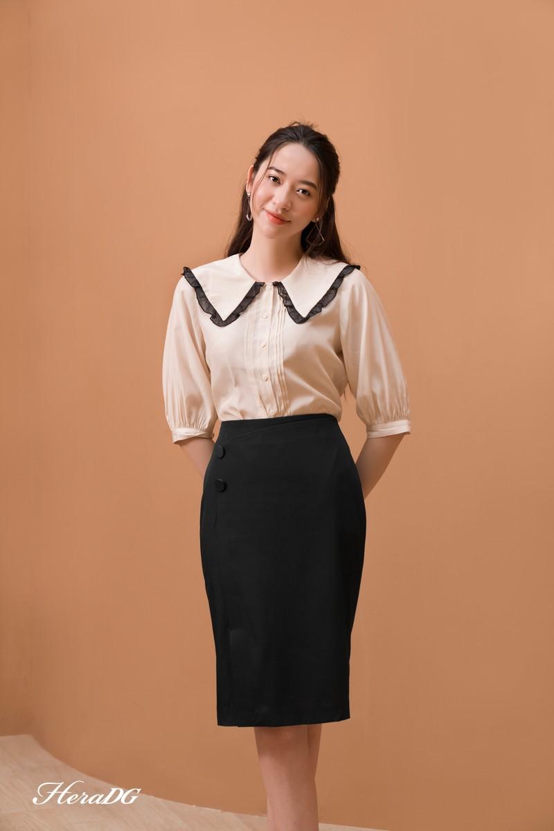 Áo kiểu lá cổ to