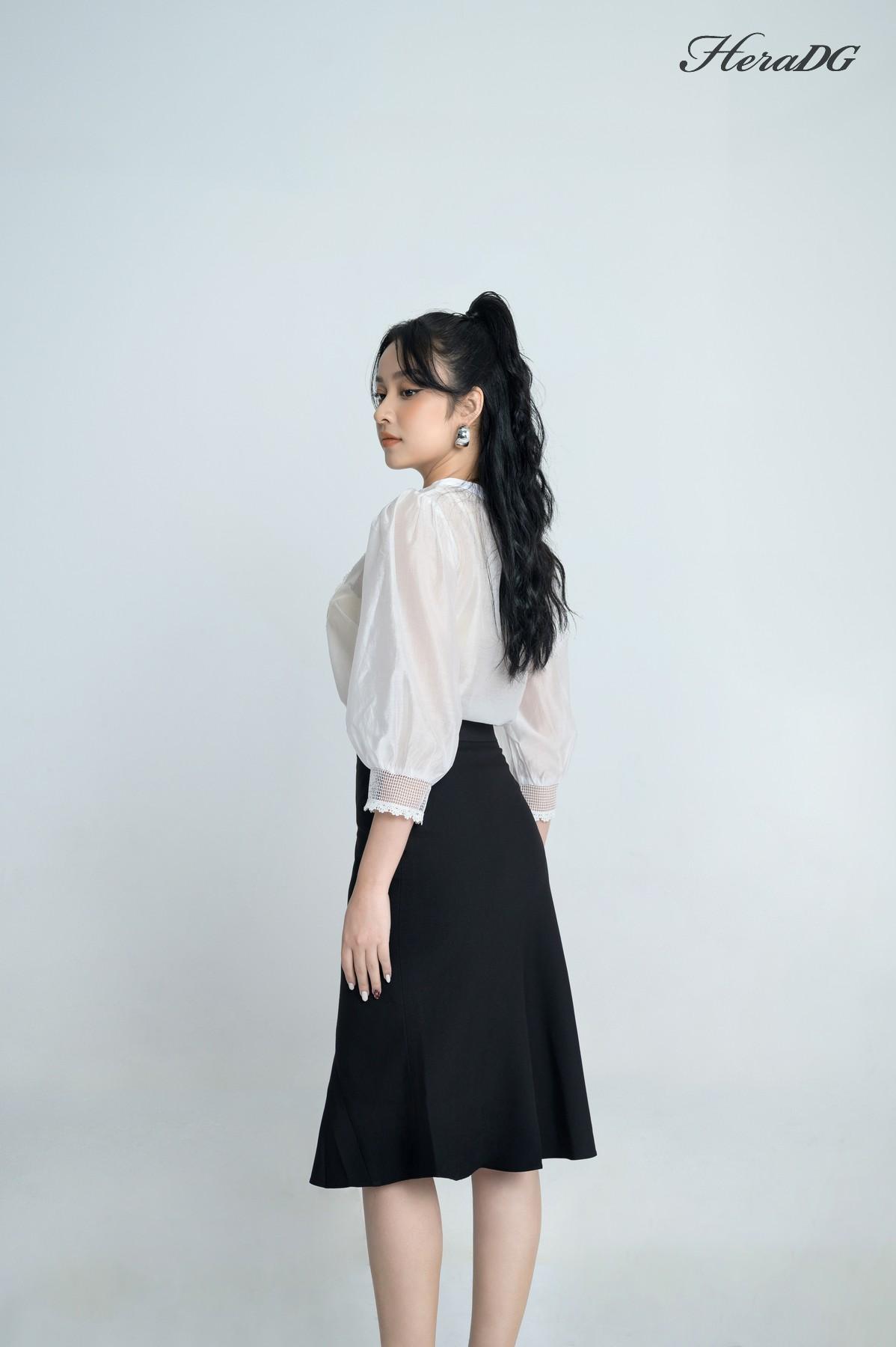 Áo kiểu cổ tròn