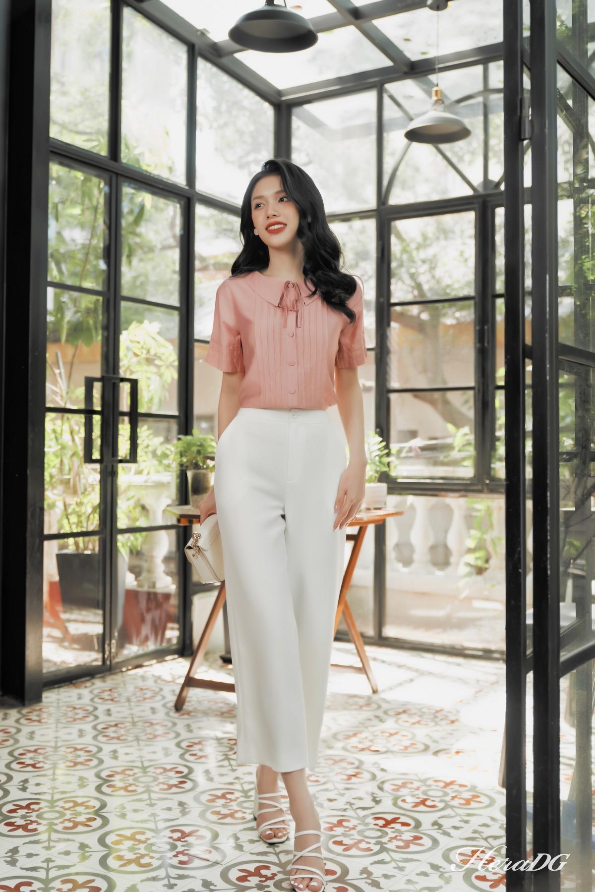 Áo suông xếp ly ngực và tay