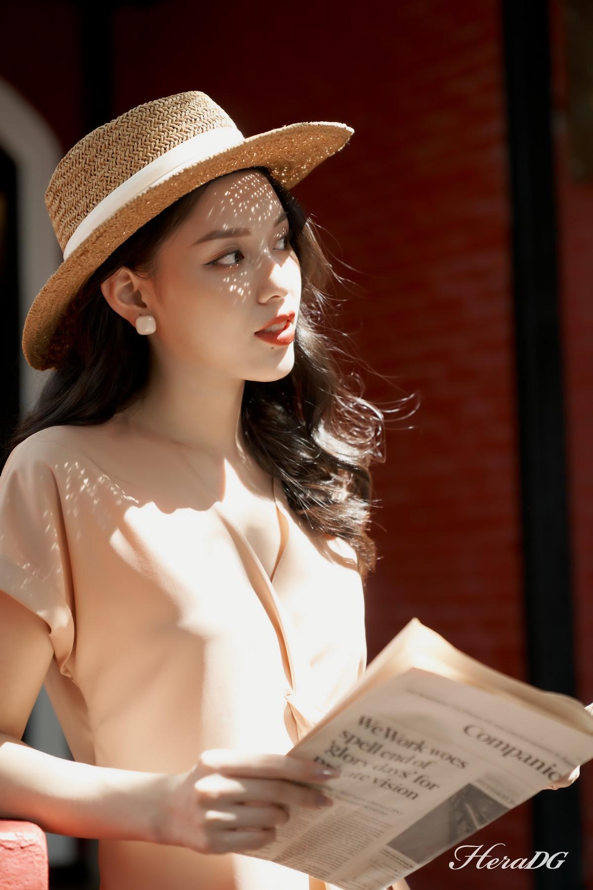 Áo kiểu tay liền xoắn eo
