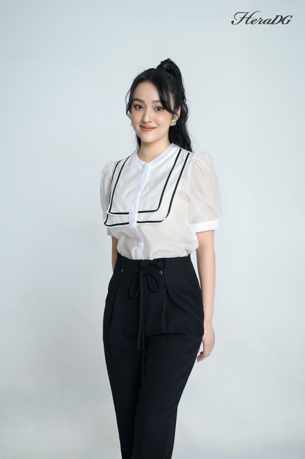 Áo kiểu cổ tròn đính nơ