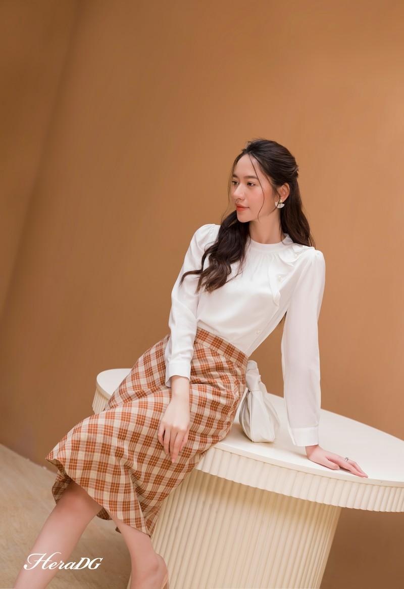 Áo kiểu bèo cách điệu