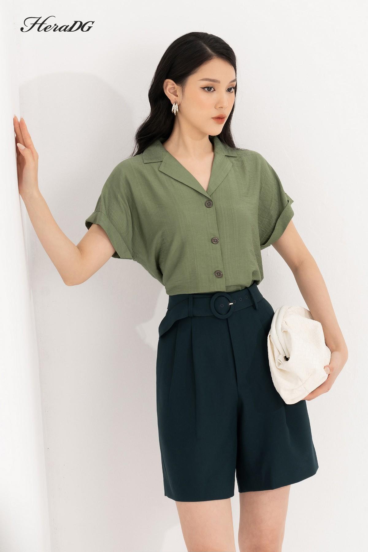 Áo cổ 2 ve, tay cộc