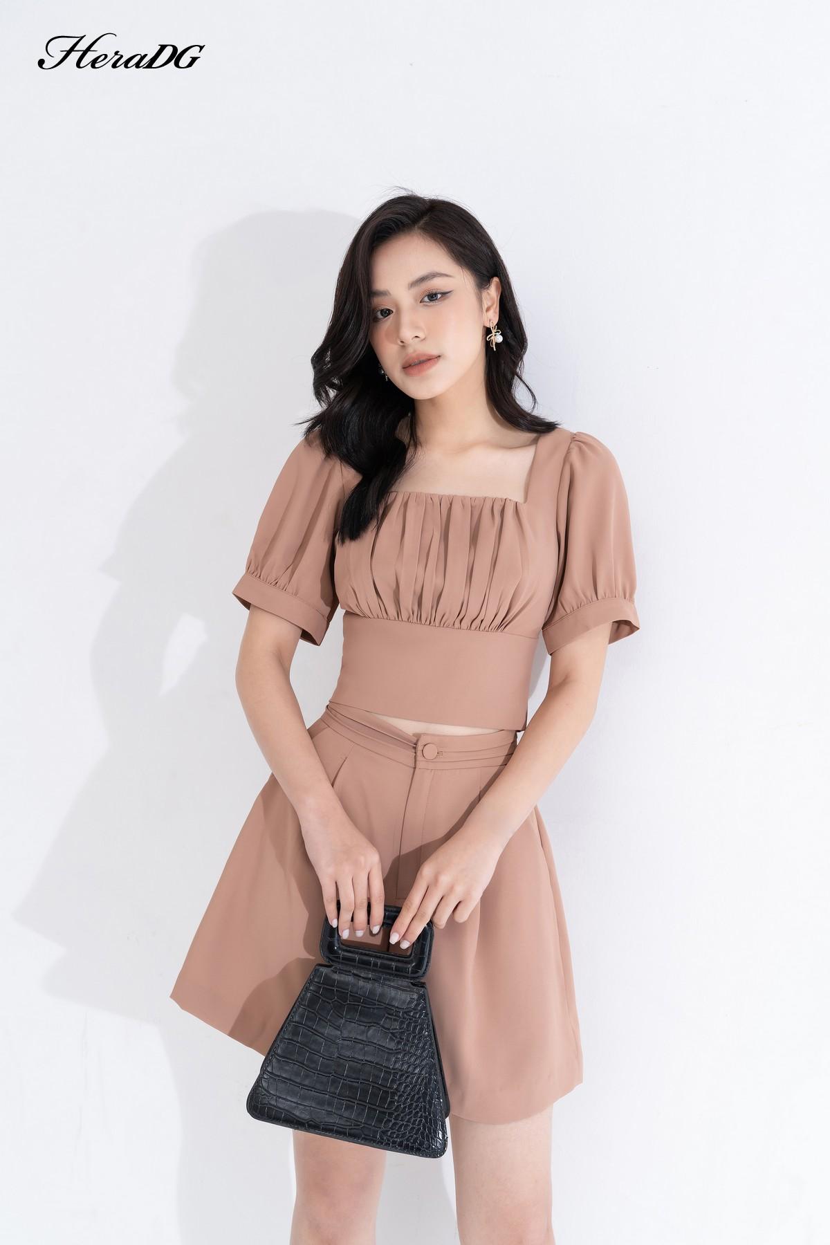 Áo croptop nhún ngực