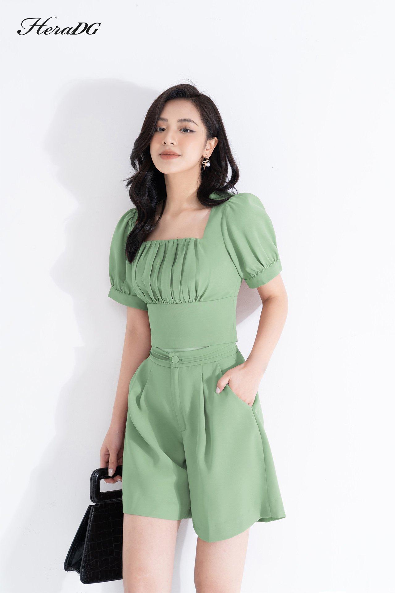 Áo croptop nhún ngực