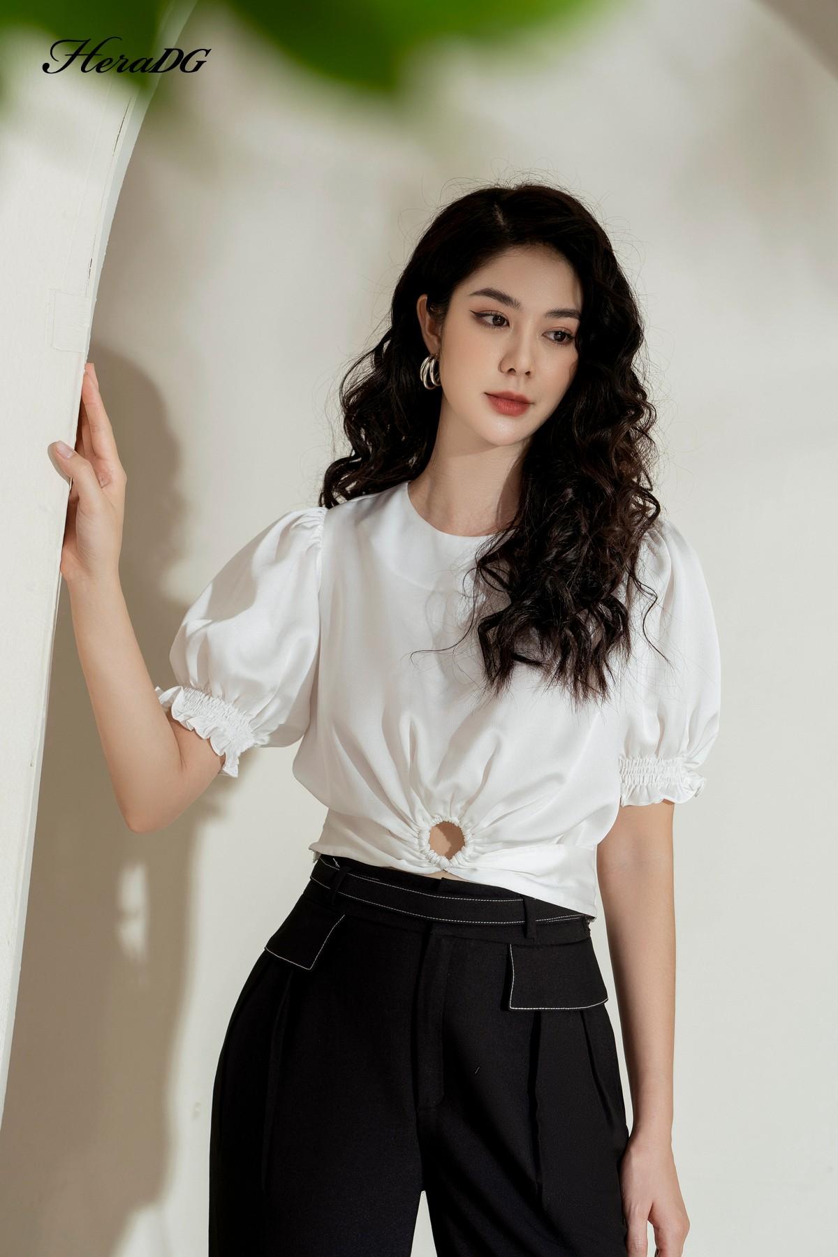 Áo croptop khoen eo