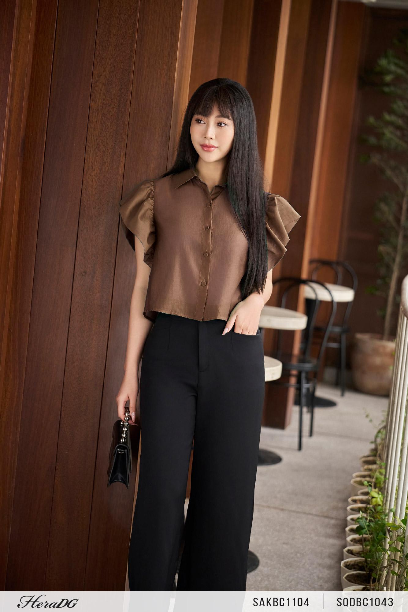 Áo kiểu tay bèo, dáng crotop