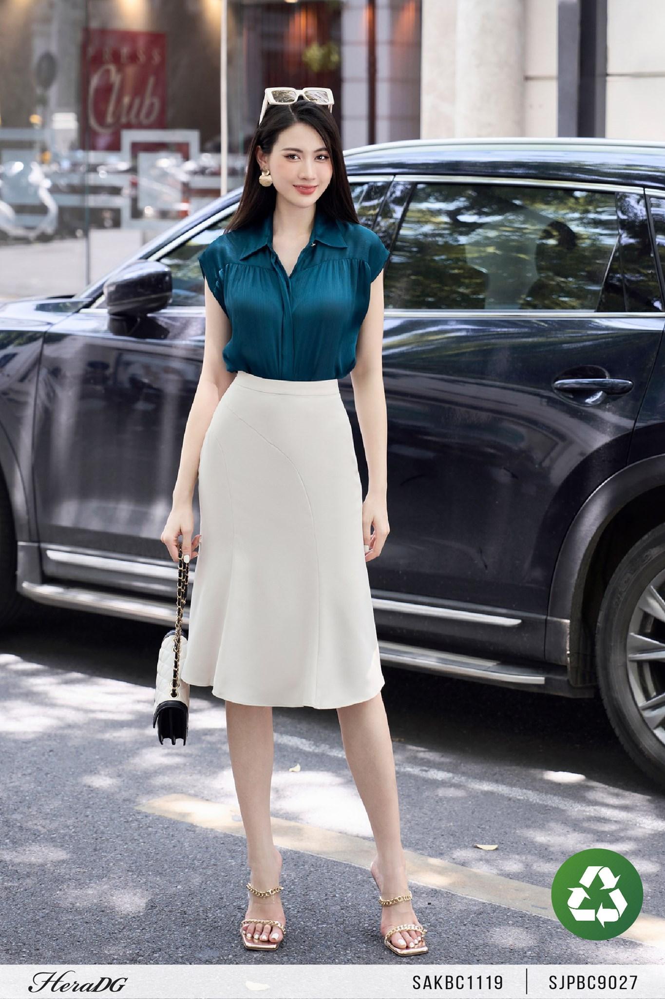 Áo kiểu tay chờm, cổ đức