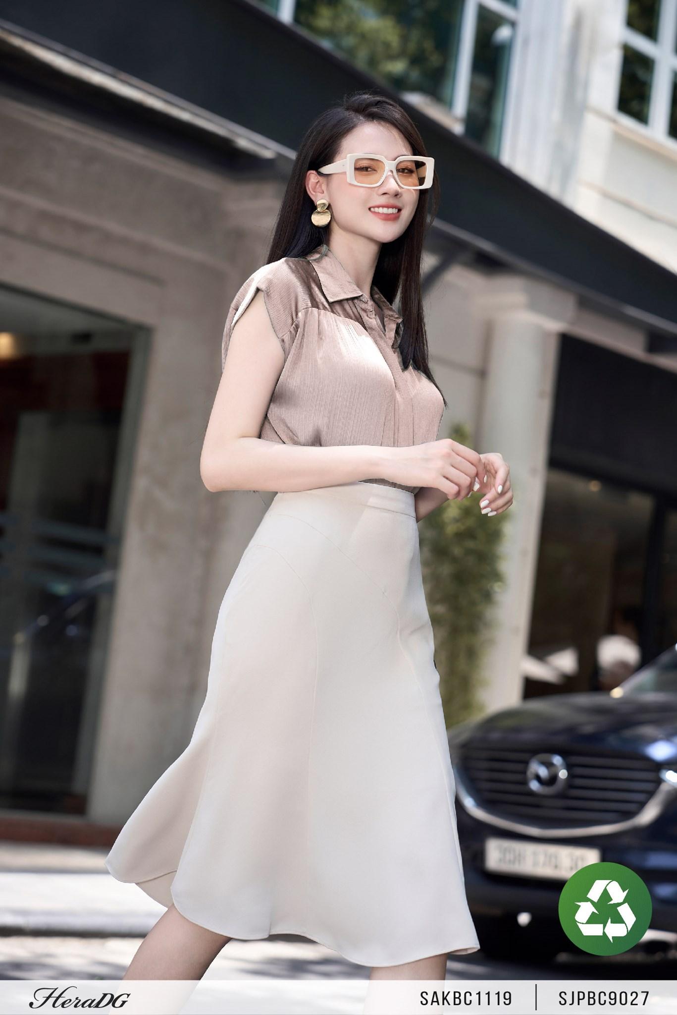 Áo kiểu tay chờm, cổ đức
