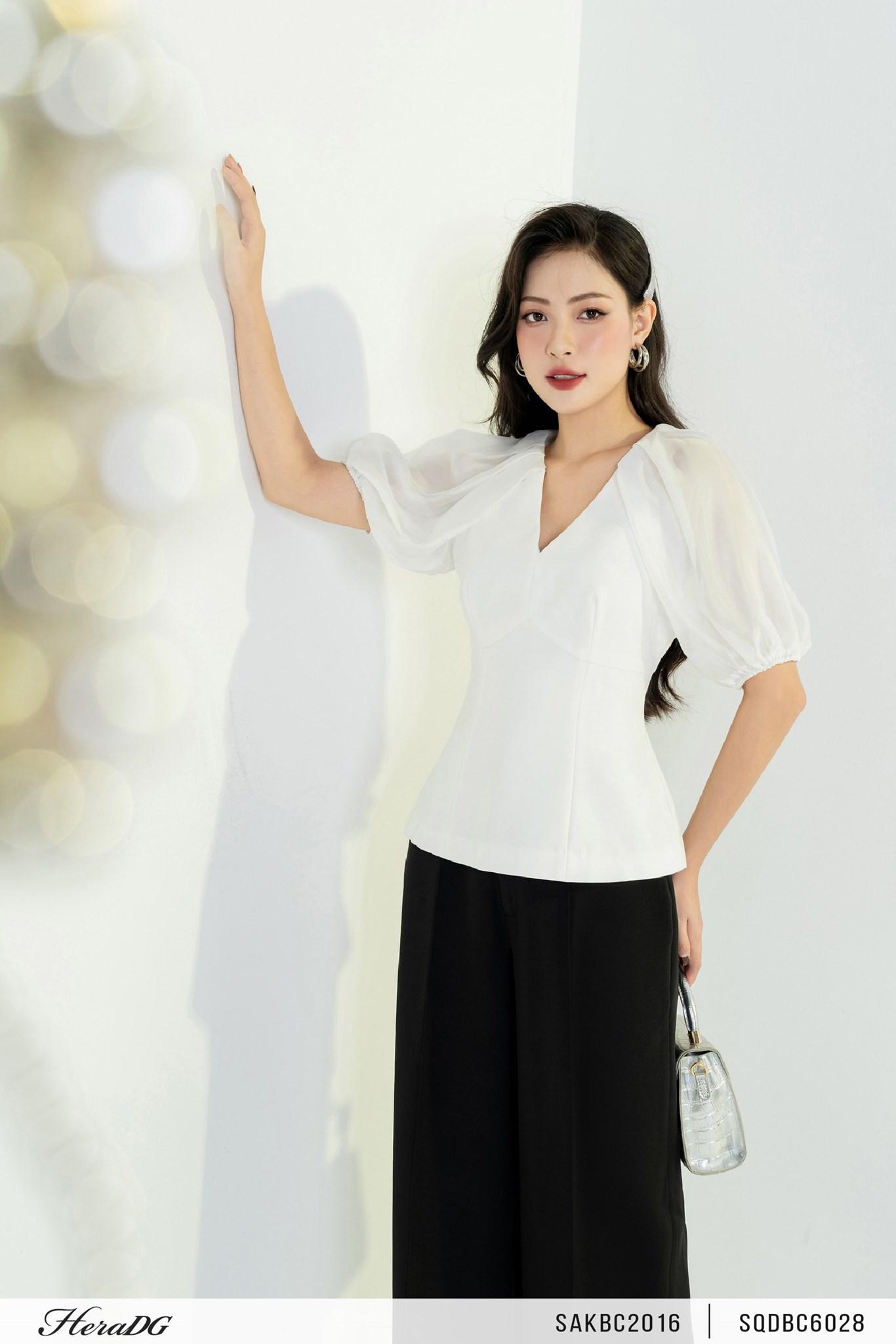 Áo cổ tim tay bồng
