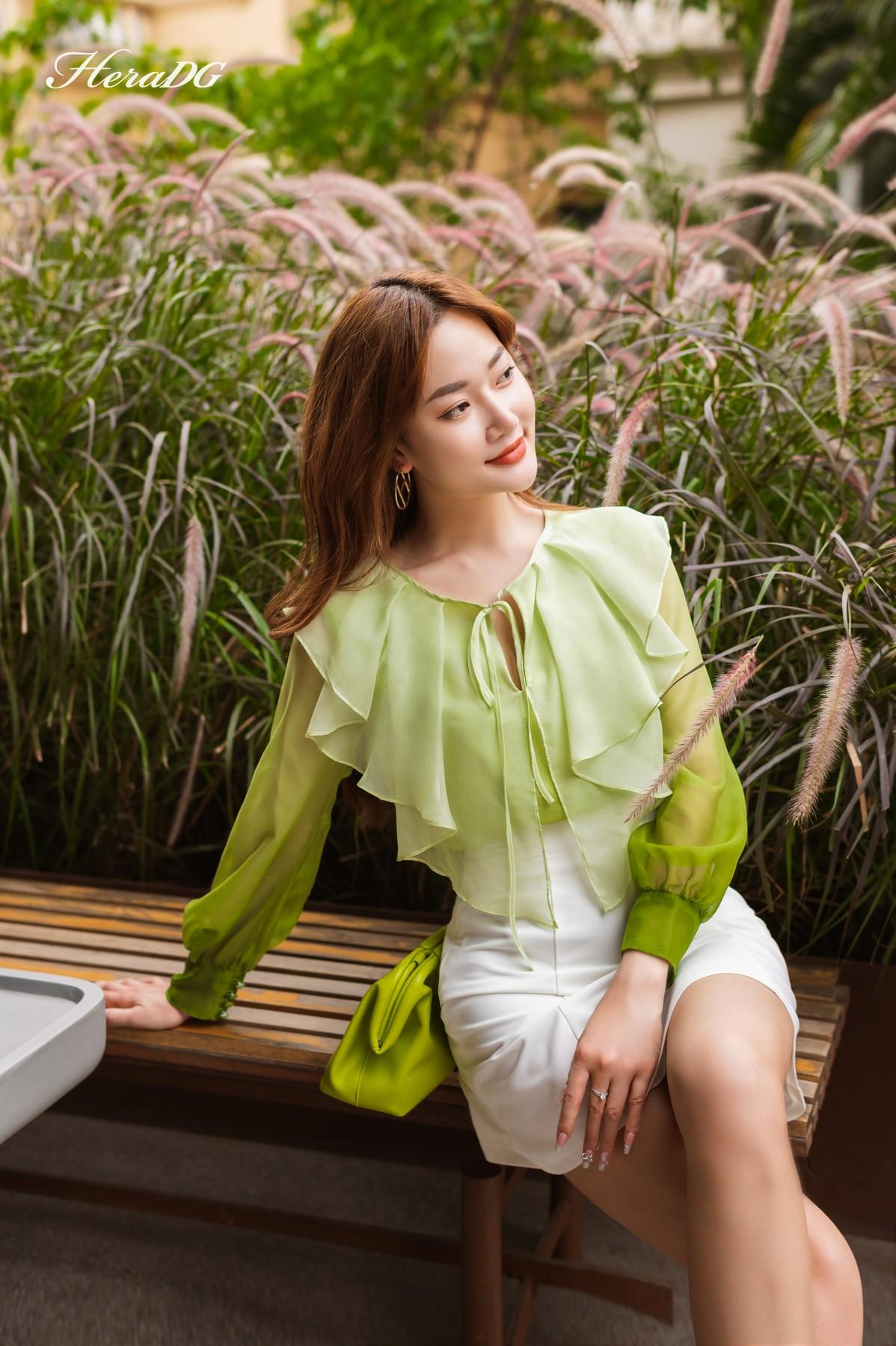 Áo dài tay cổ bèo