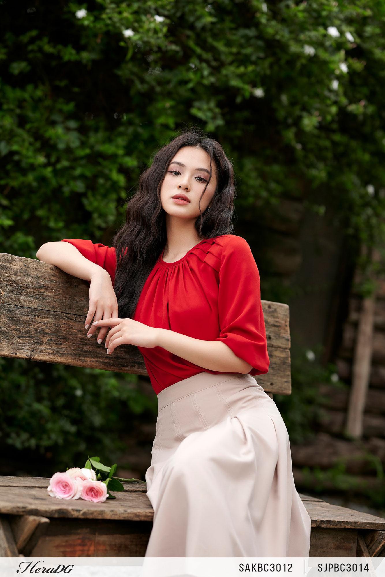 Áo tay lỡ xếp vai