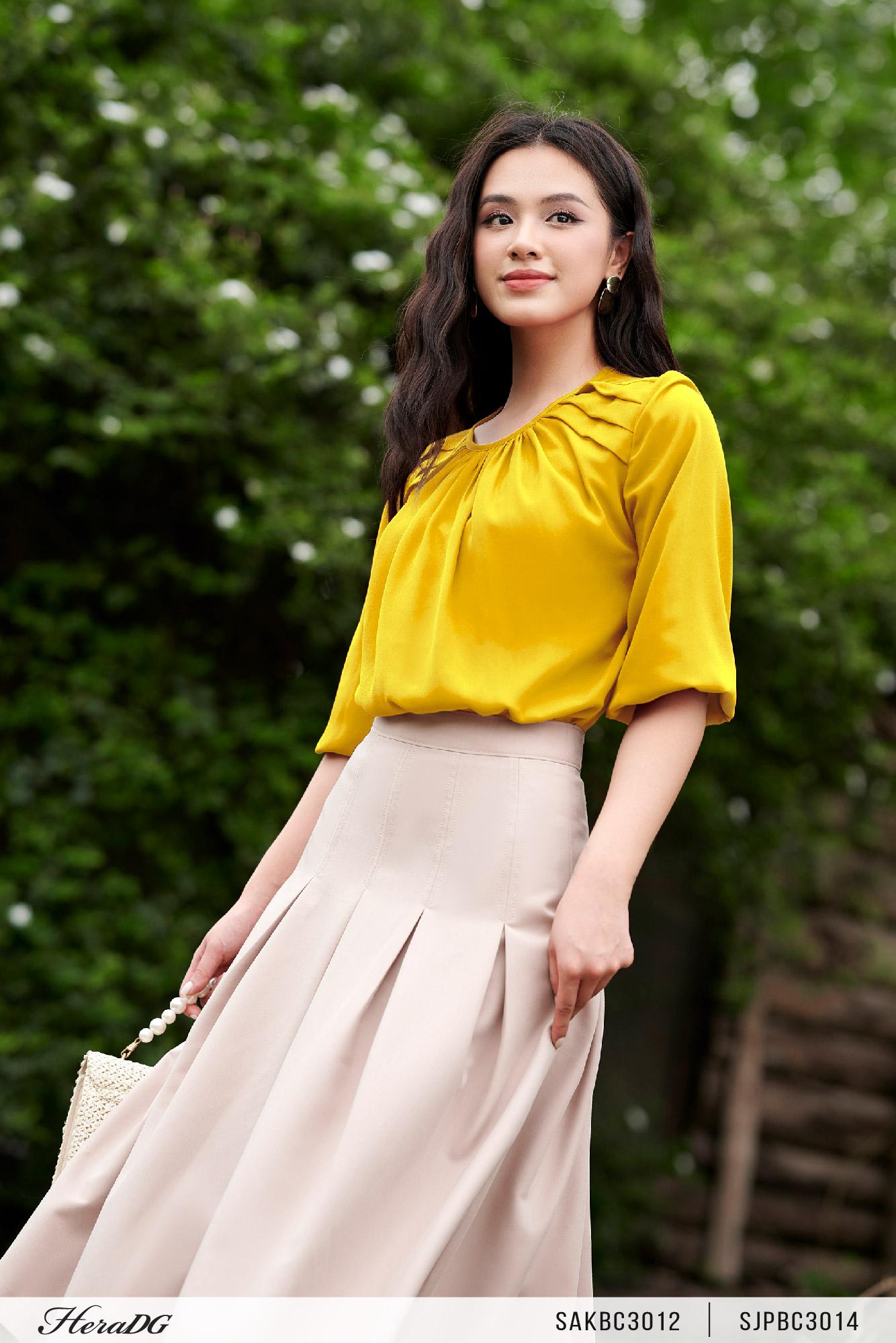 Áo tay lỡ xếp vai
