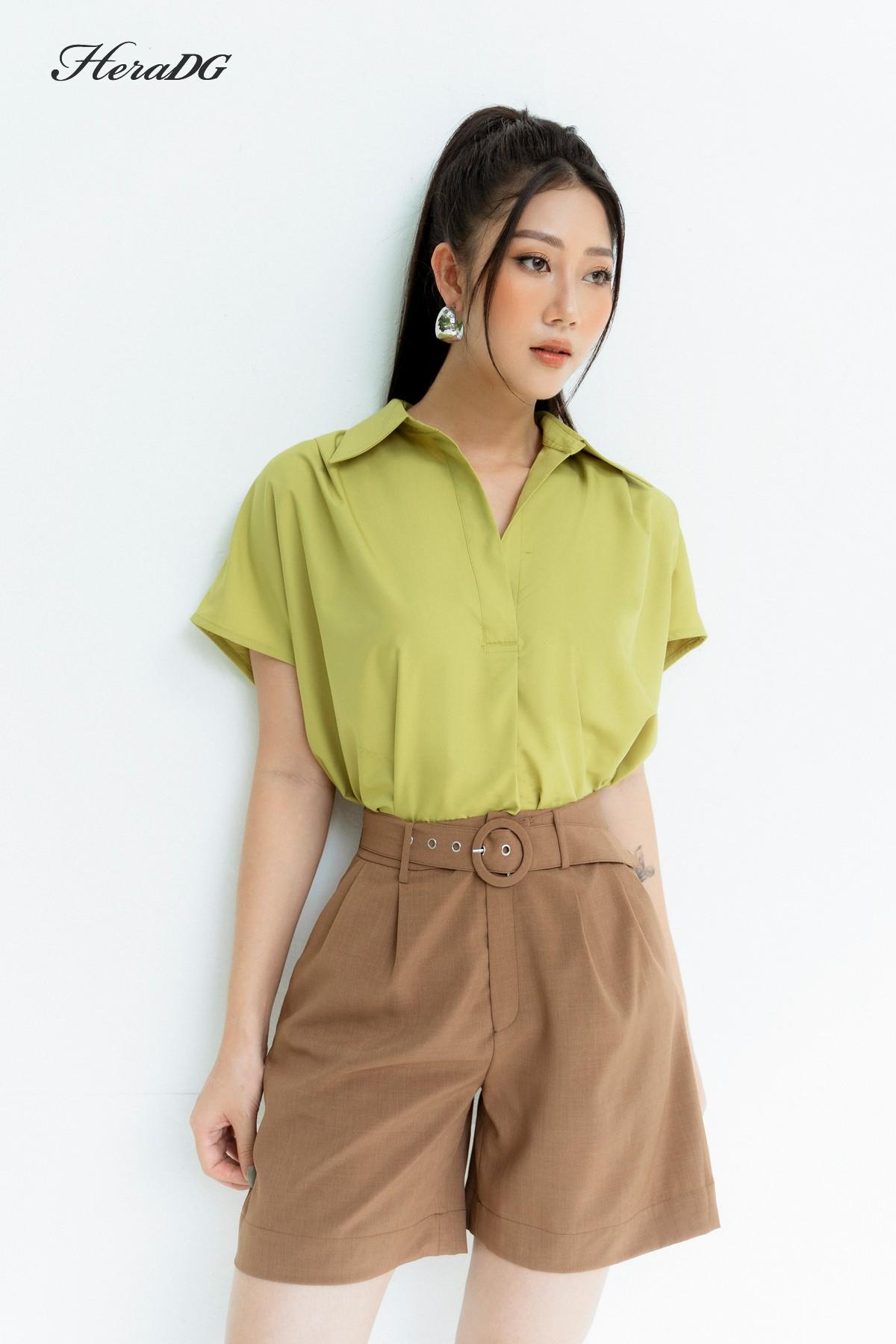 Áo cổ đức vai chờm