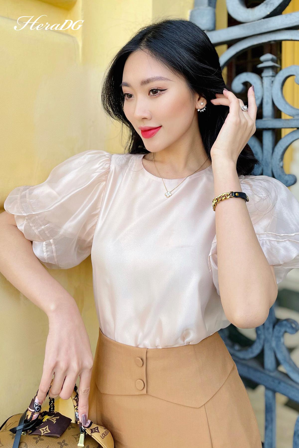 Áo cổ tròn tay bồng