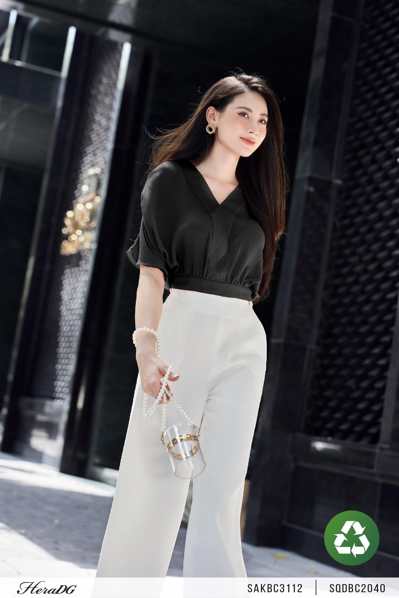 Áo kiểu cổ V chần chỉ