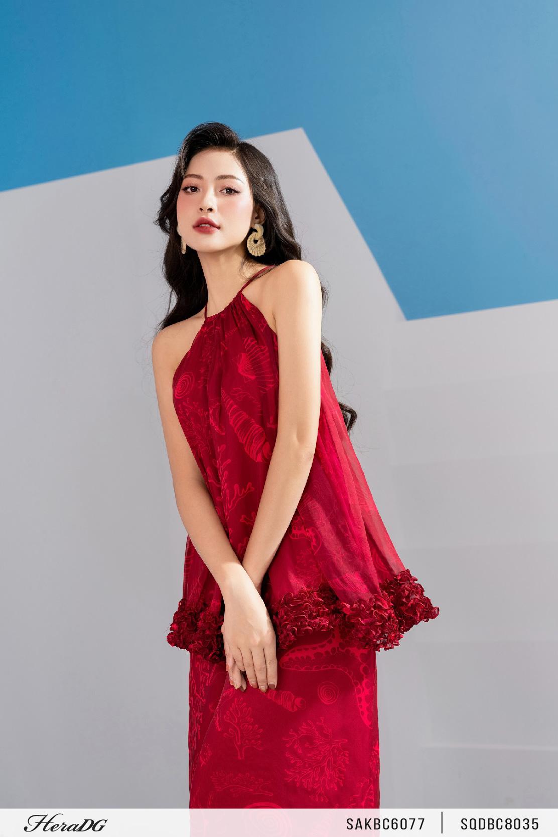 Áo cổ yếm bèo gấu