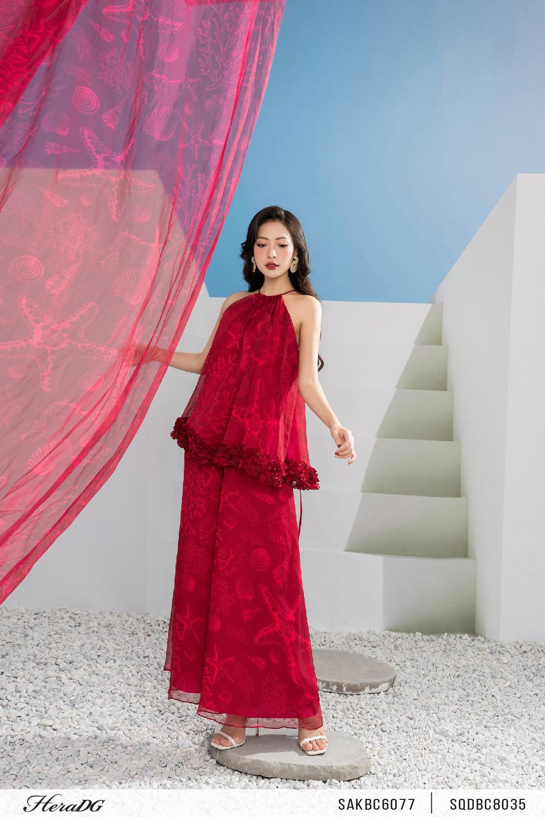 Áo cổ yếm bèo gấu