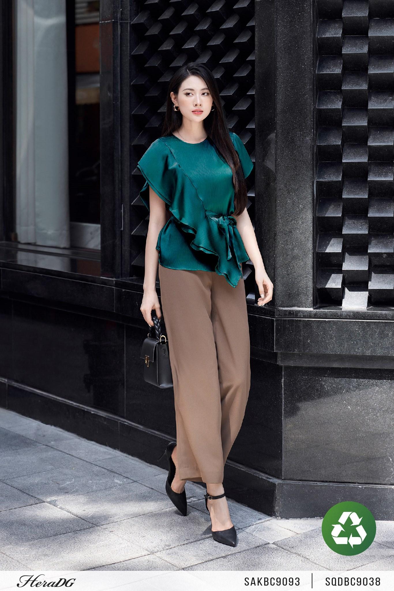 Áo bèo lệch thân