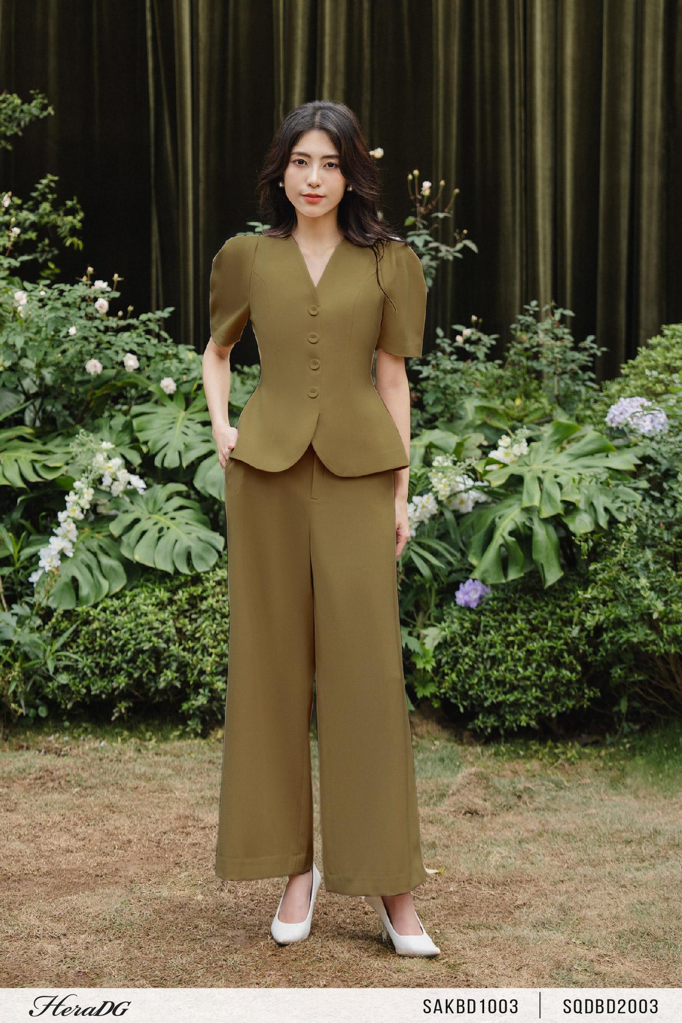 Áo kiểu peplum cổ tim