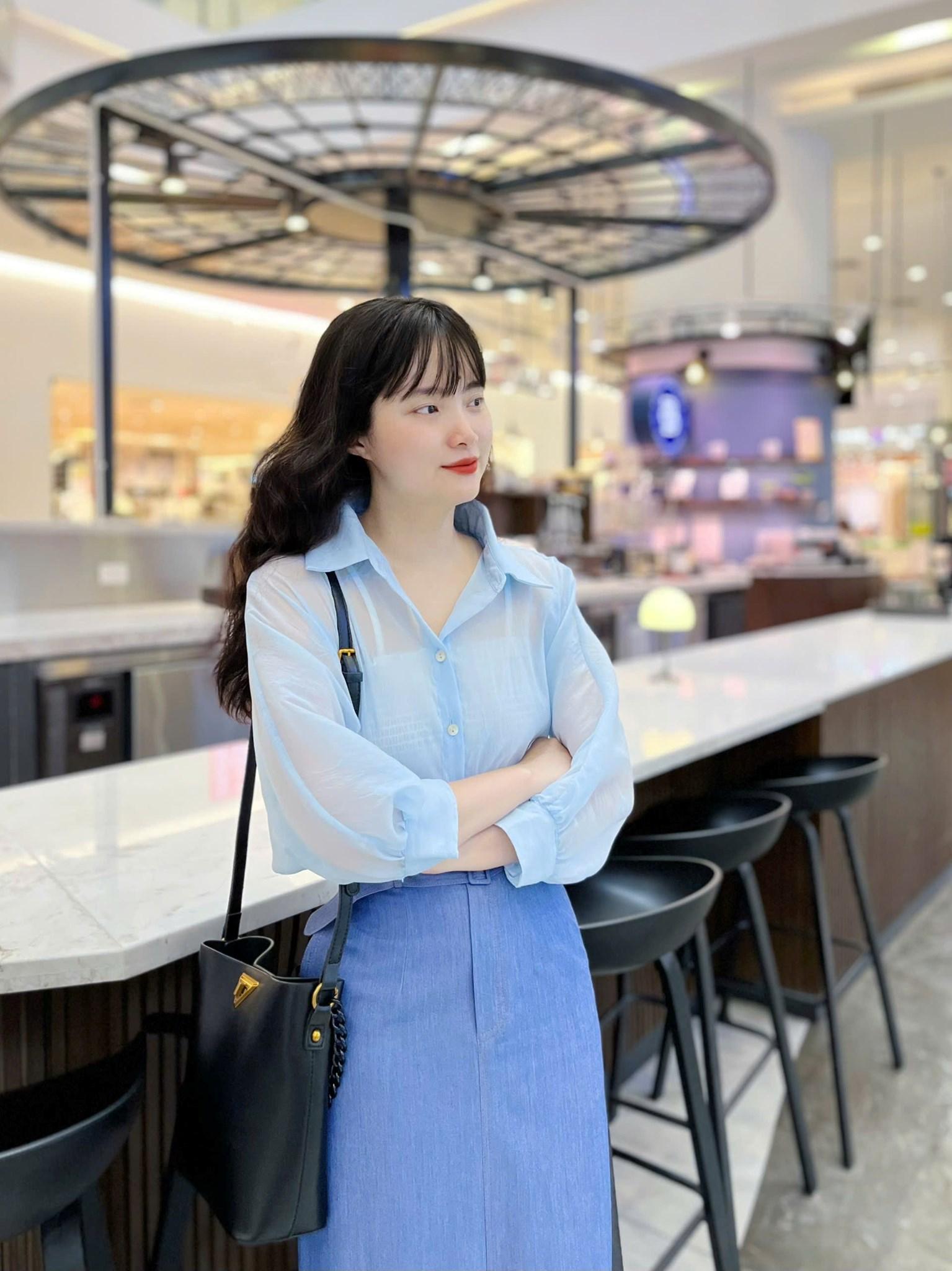 Áo tơ hoa tay phối liền
