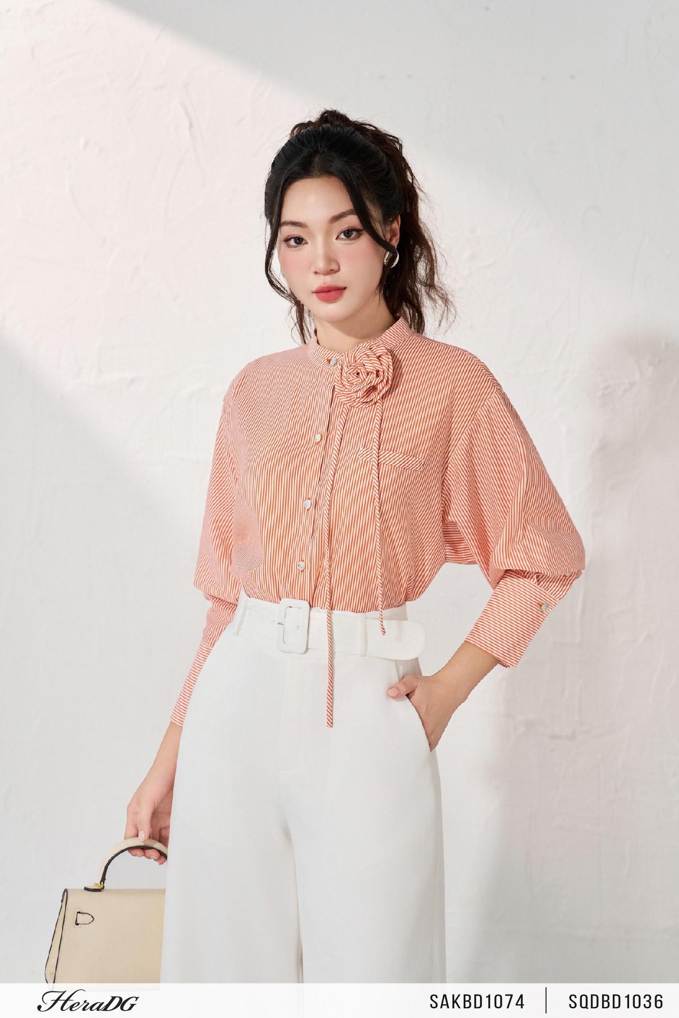 Áo kiểu đính hoa rời