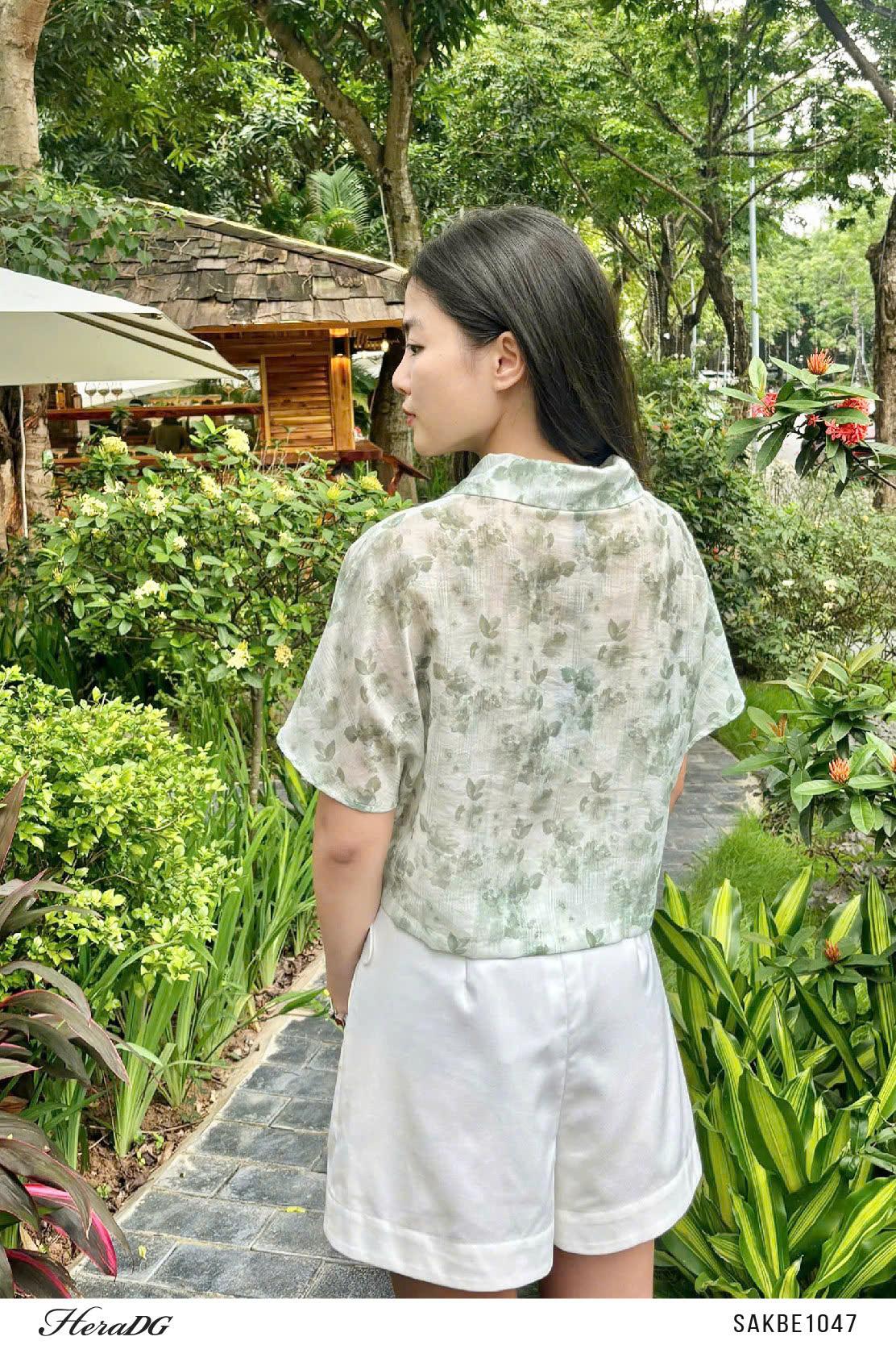 Áo kiểu cổ 2 ve dáng ngắn