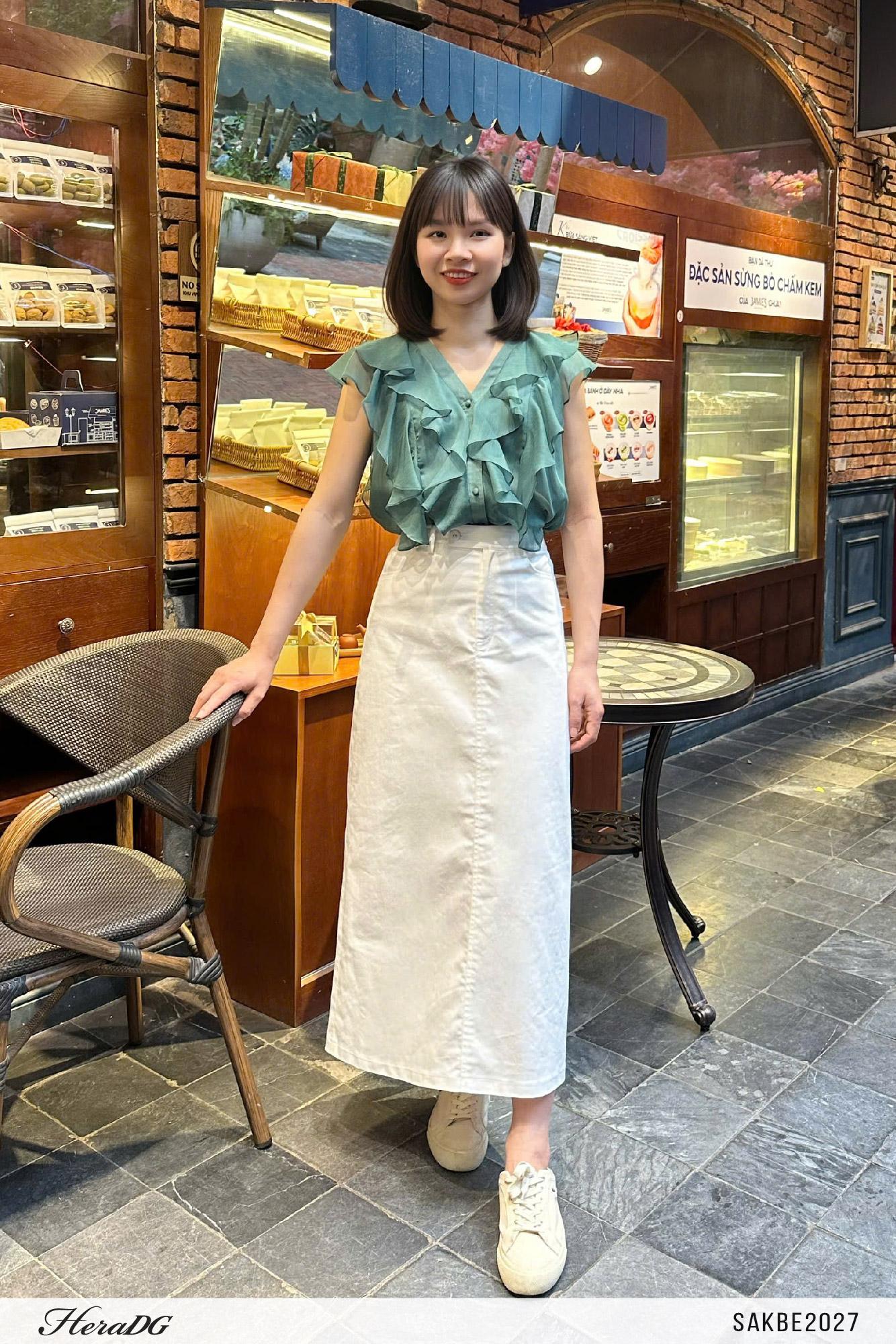 Áo kiểu sát nách bèo cổ