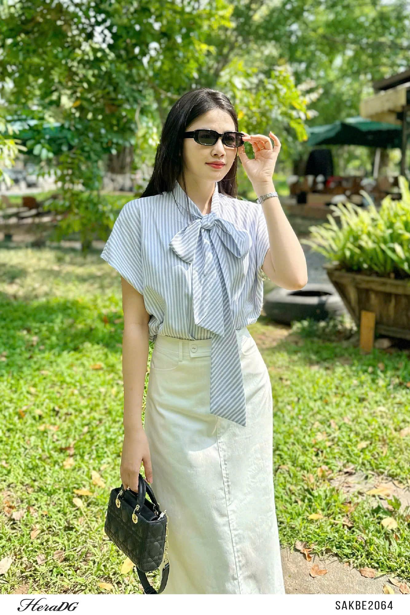 Áo kẻ cổ nơ tay liền