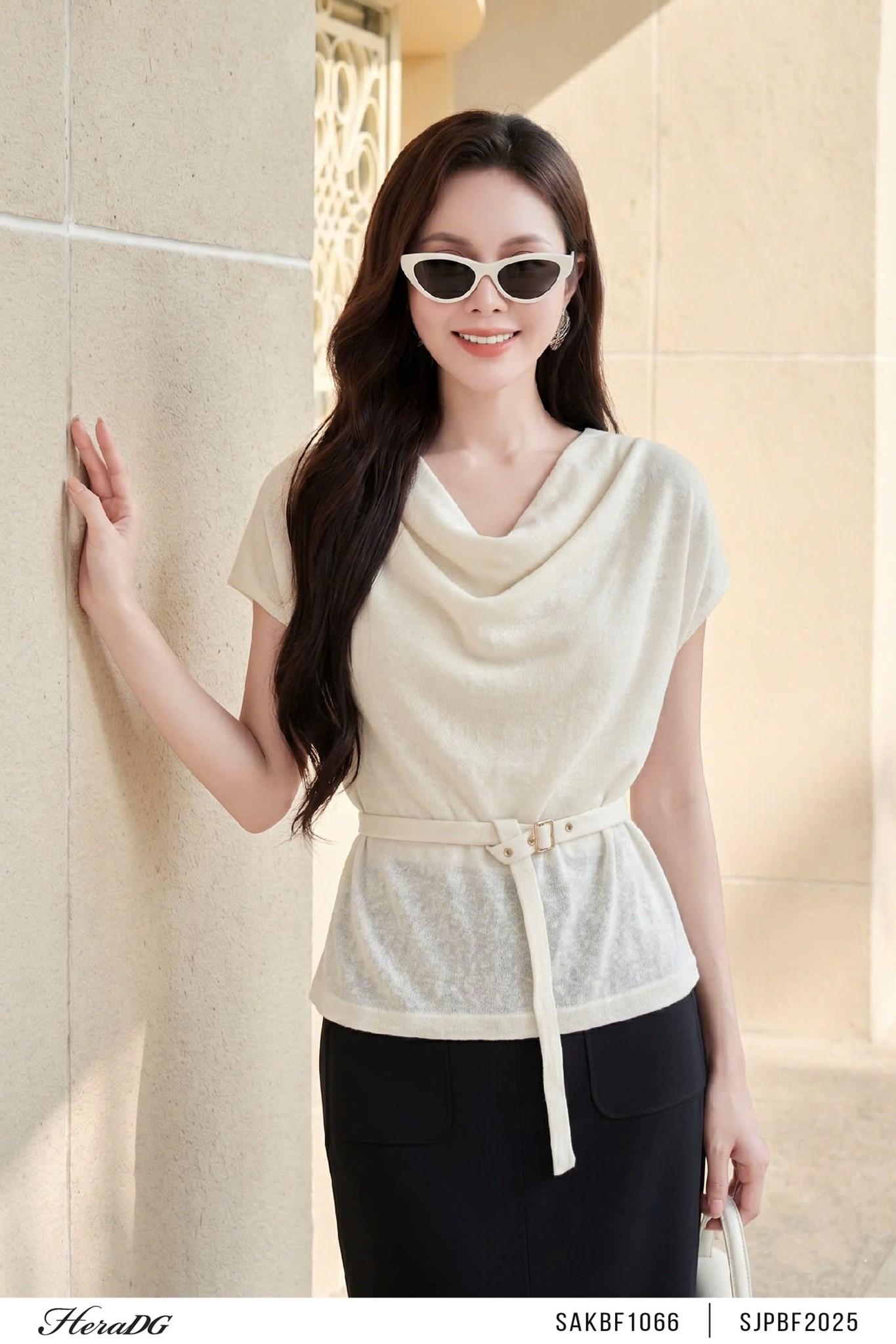 Áo thun cổ đổ kèm đai