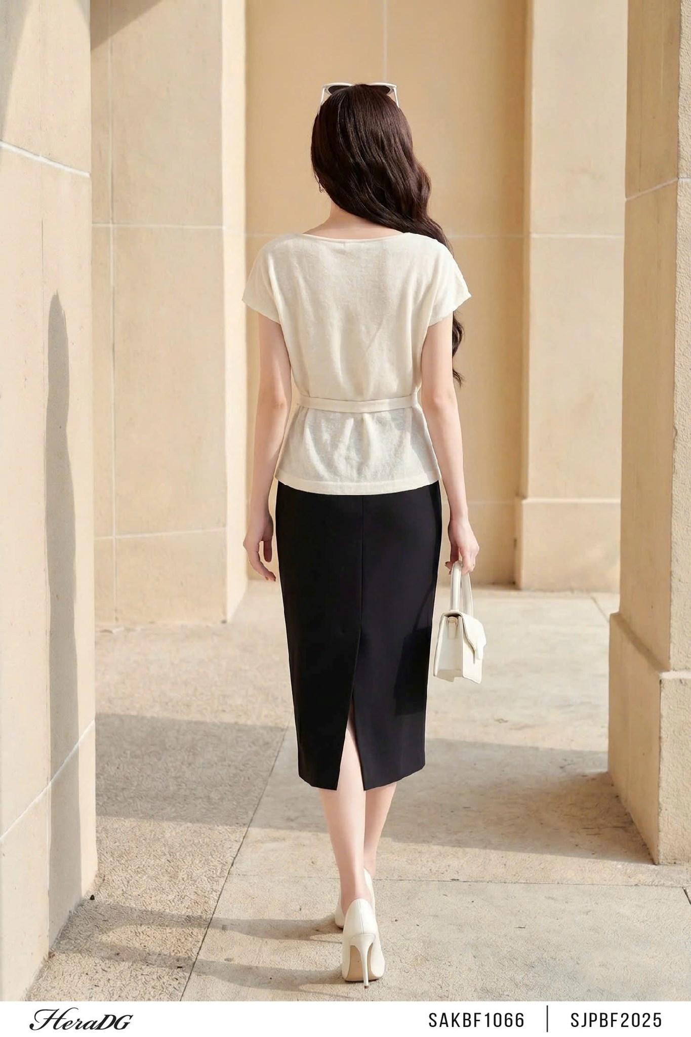 Áo thun cổ đổ kèm đai