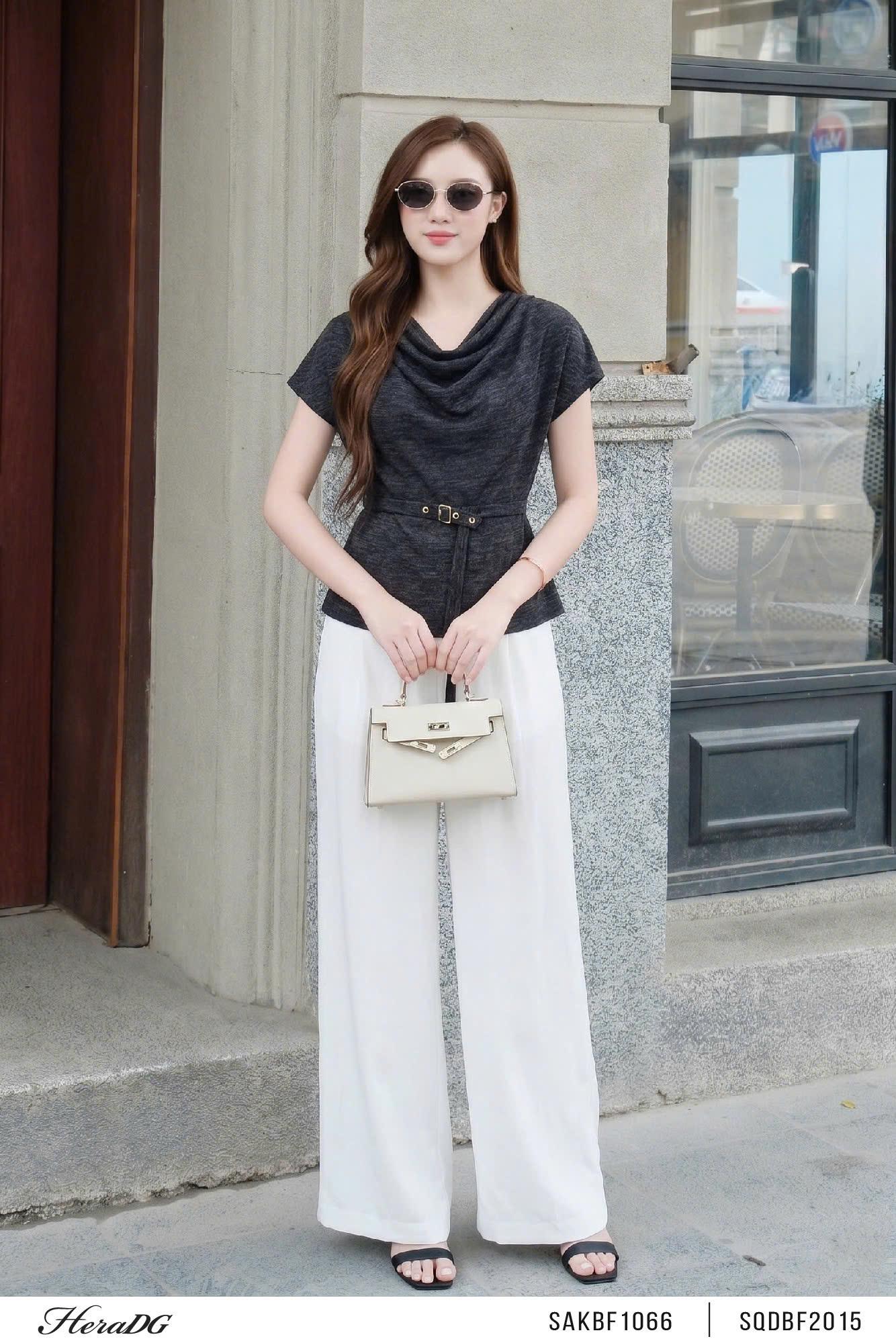 Áo thun cổ đổ kèm đai