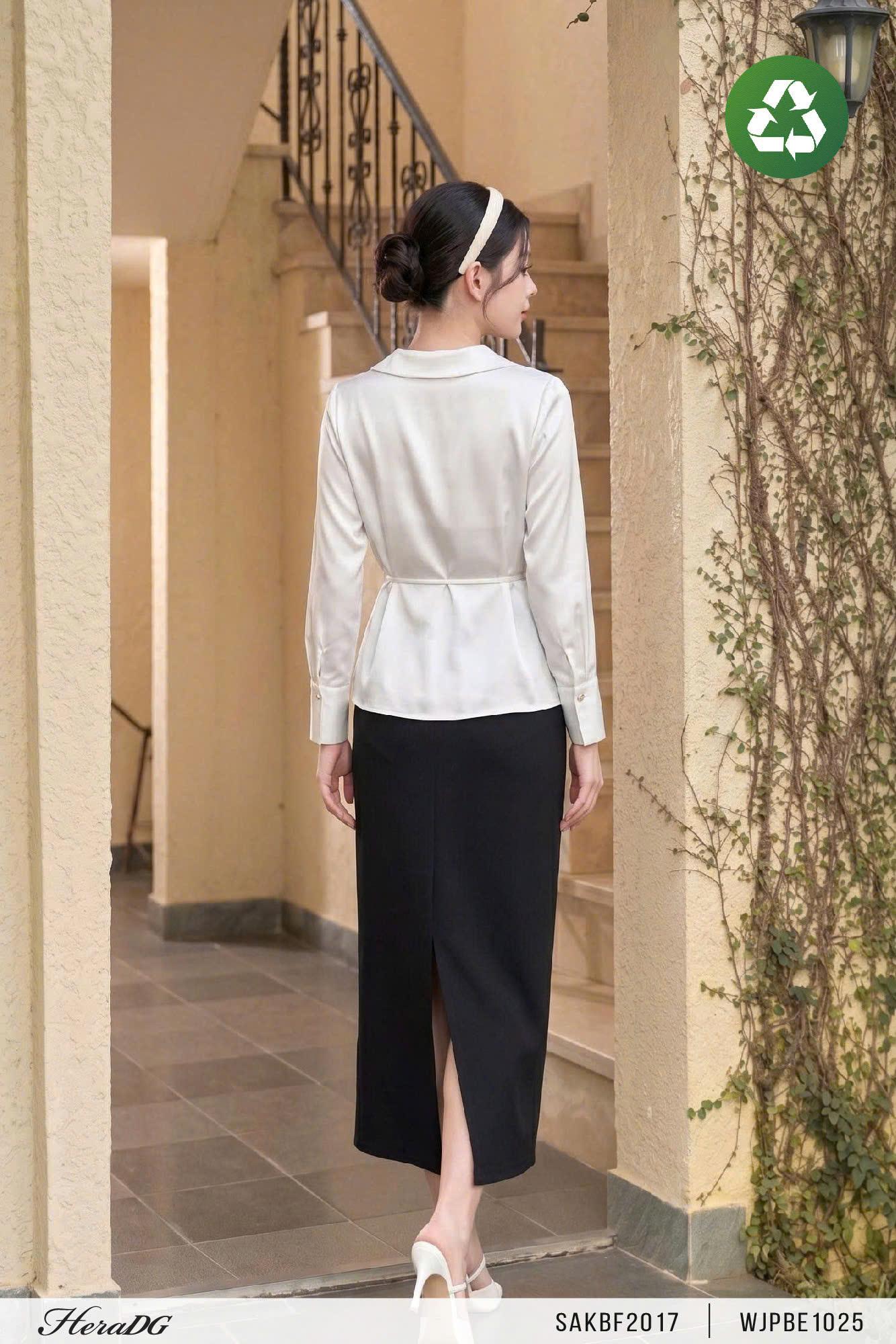 Áo kiểu cổ lệch, nẹp chéo
