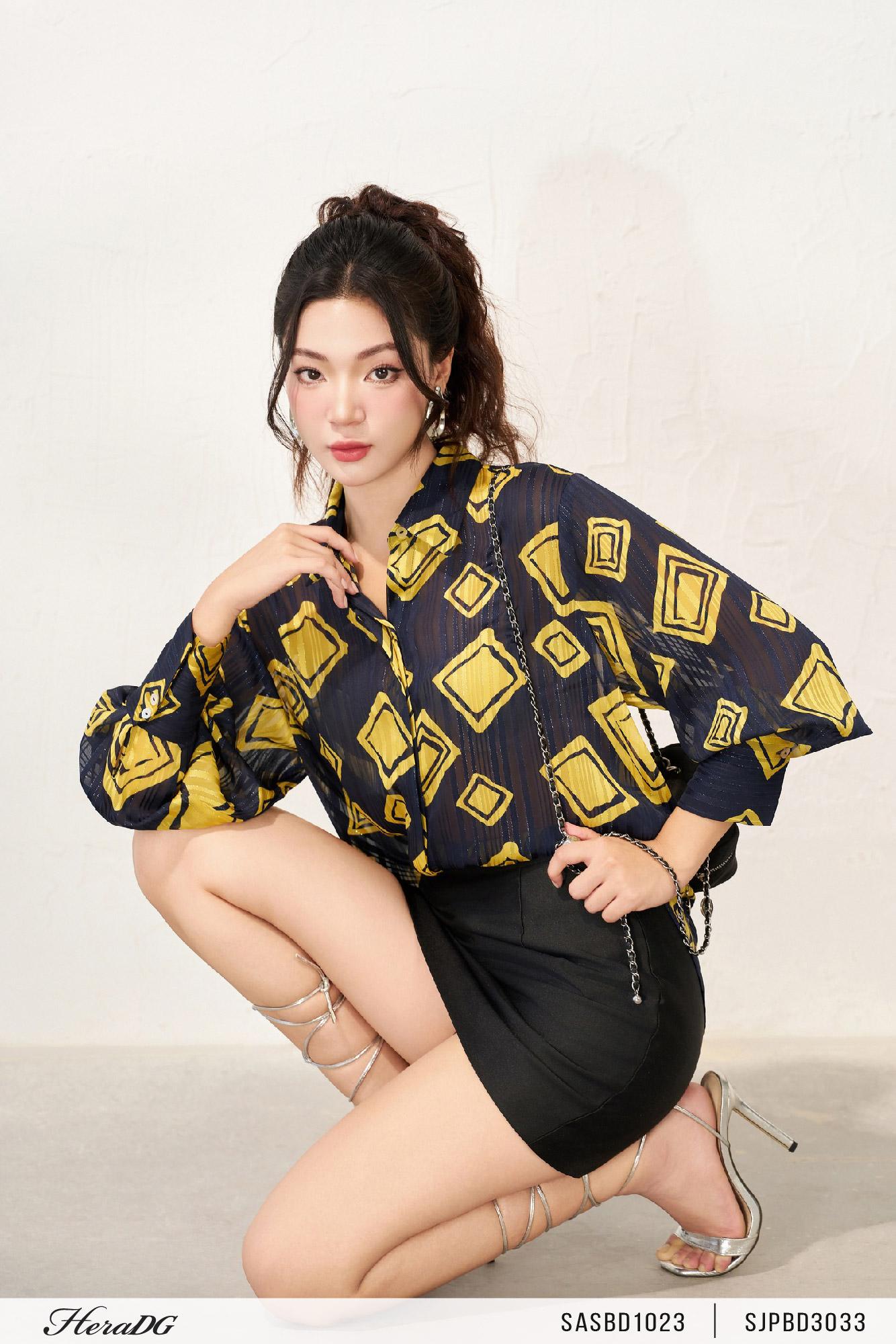 Áo sơ mi kẻ hoạ tiết