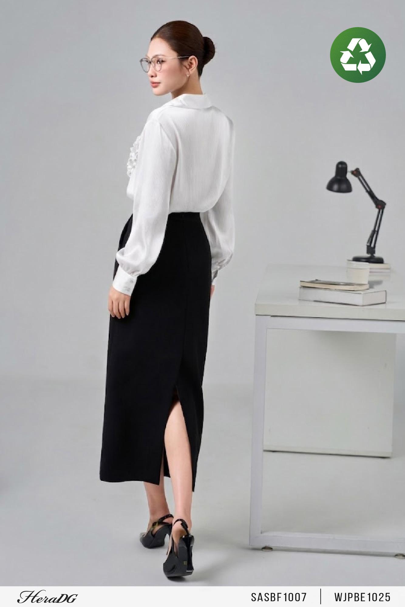 Áo sơ mi cổ đức, túi đính hoa